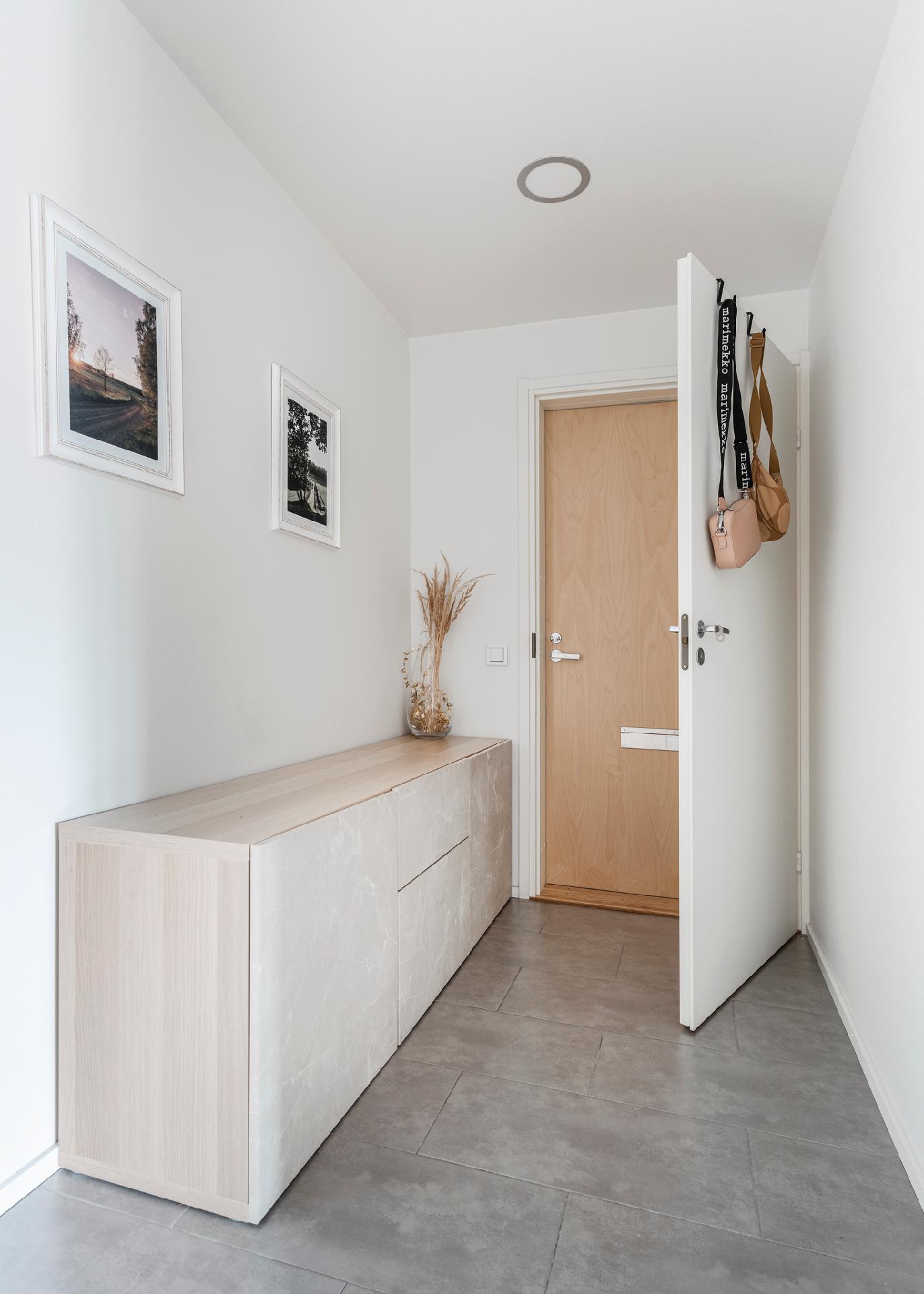 Taidemaalarinkatu 16, Kuninkaantammi, Helsinki