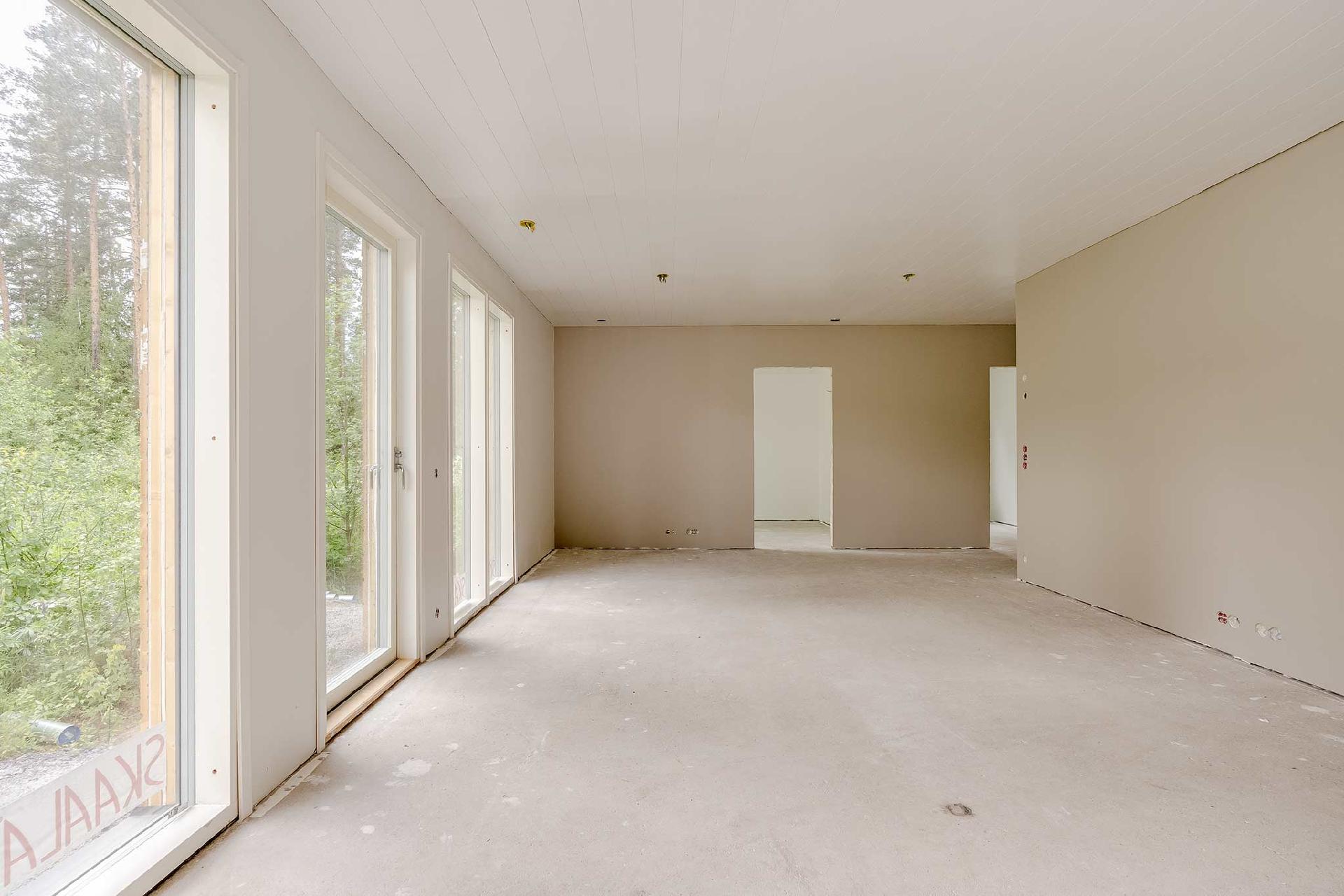 Sohvaryhmä ja TV seinälle ...