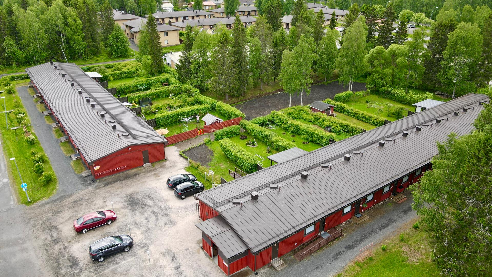 Vehreät pihat taloyhtiössä