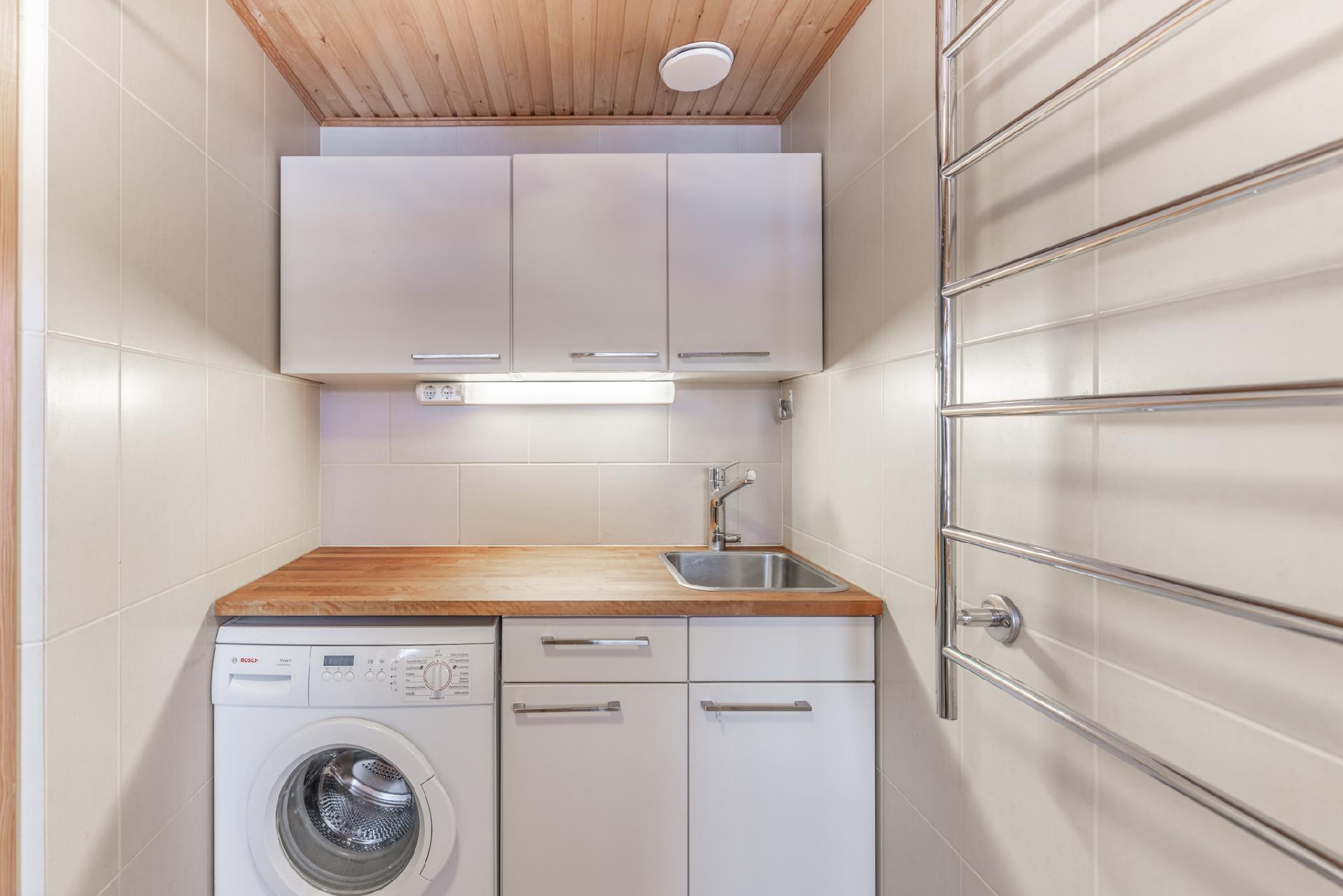 Tilassa myös kodinhoitohuonepiste