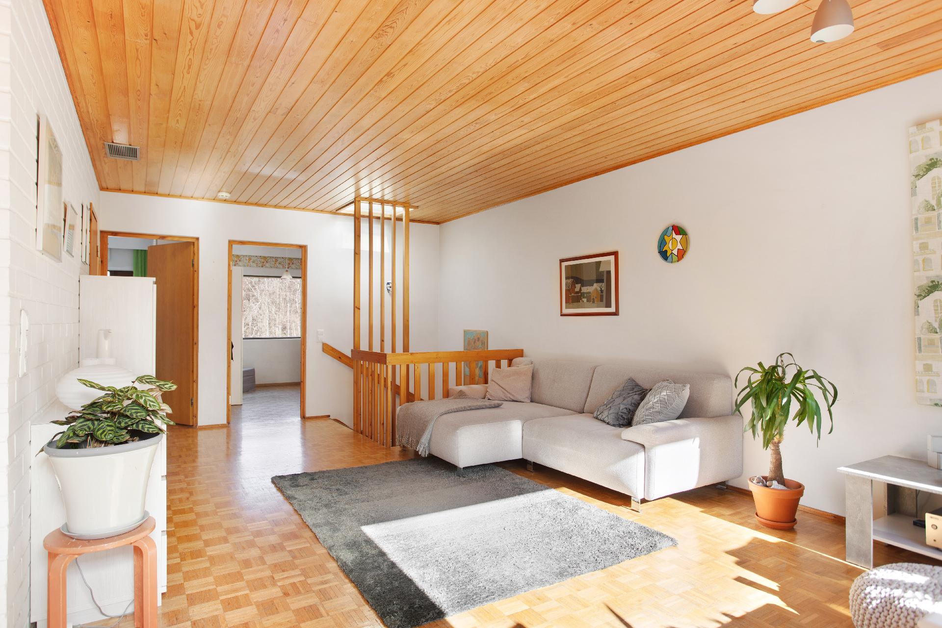Oppilaantie 11, Soukka, Espoo