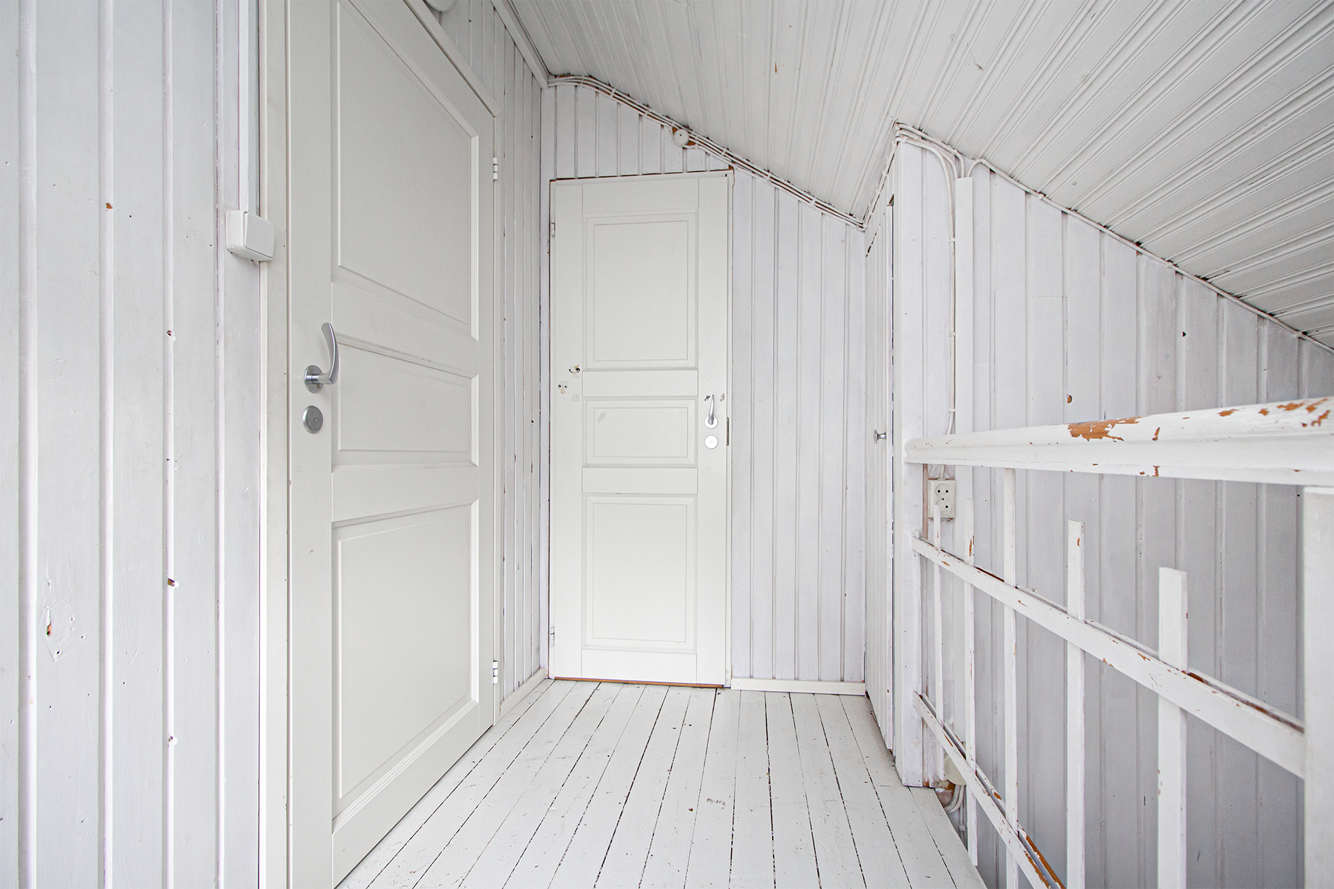 Yläkerran aulatila.