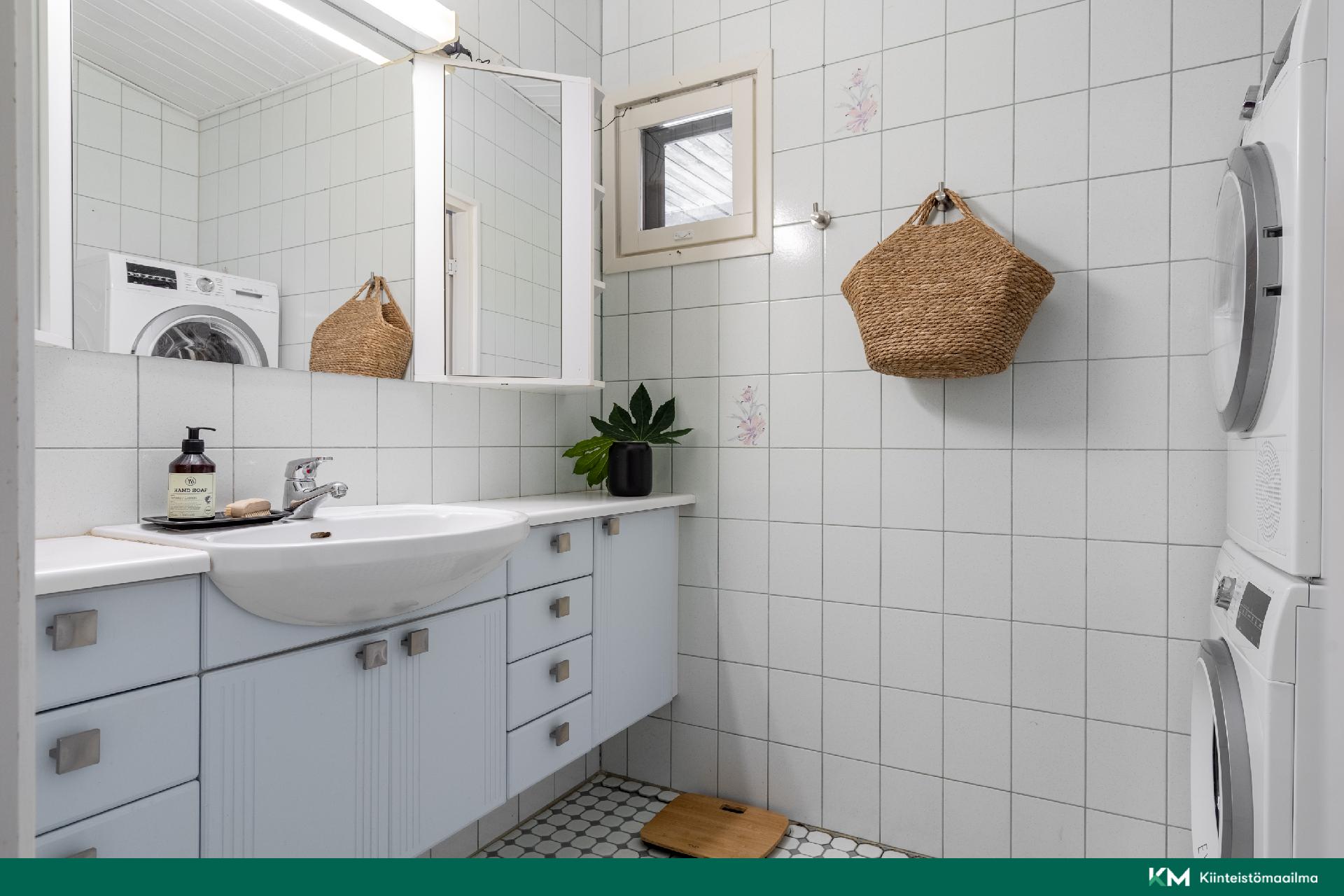 Maitorpantie 8, Kivistö, Vantaa