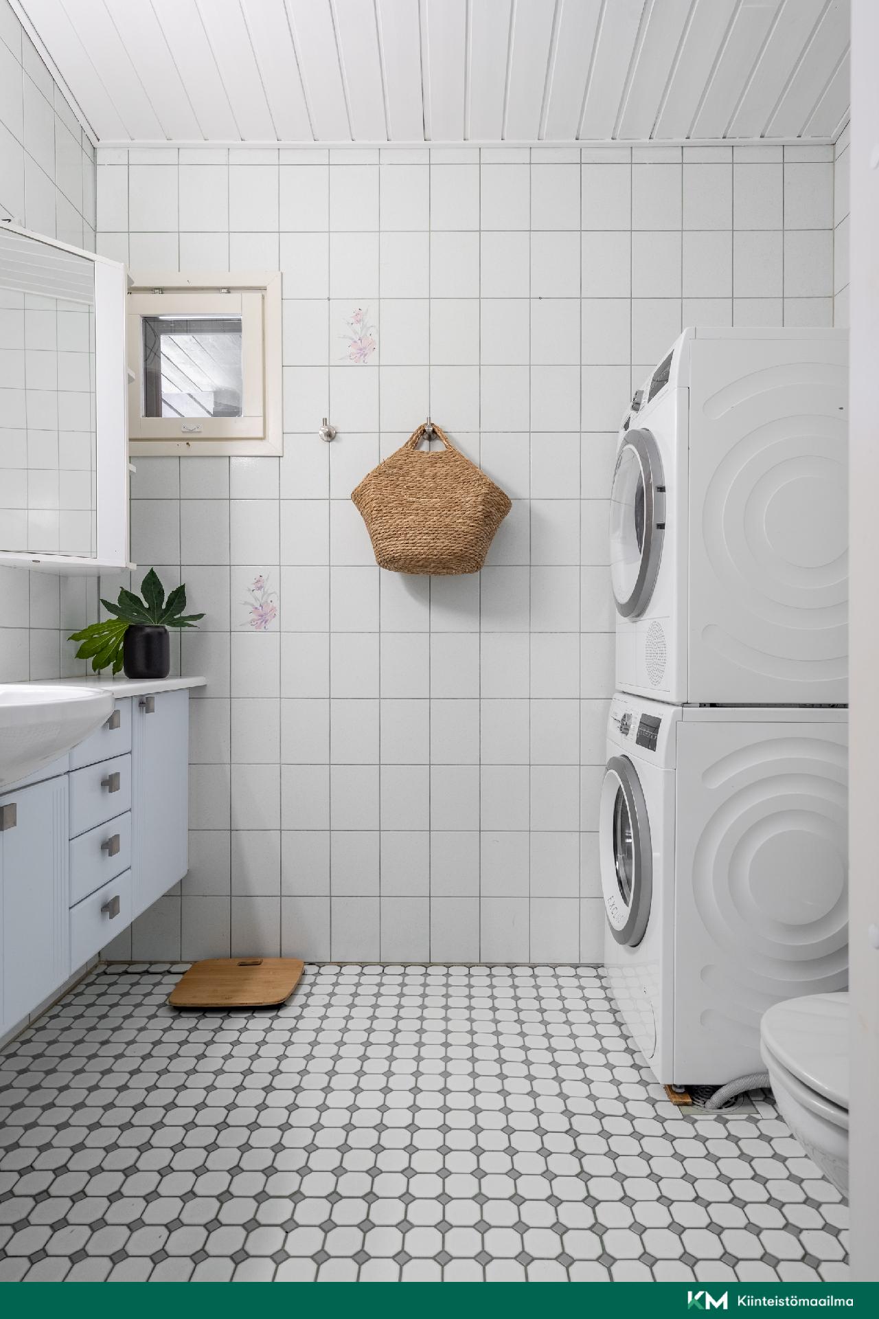 Maitorpantie 8, Kivistö, Vantaa