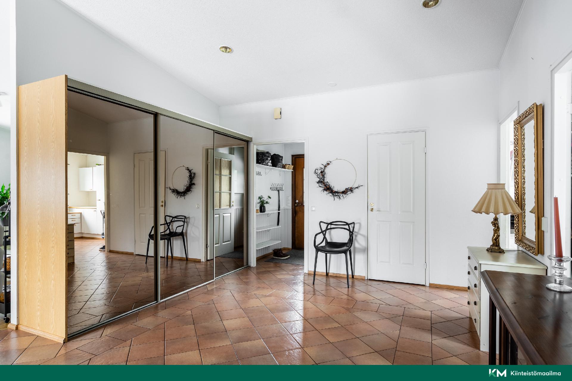 Maitorpantie 8, Kivistö, Vantaa