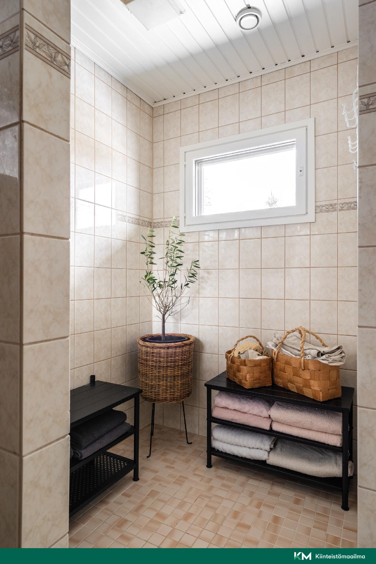 Maitorpantie 8, Kivistö, Vantaa