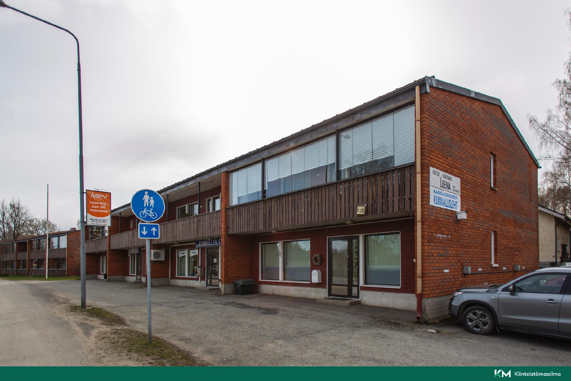 Otto Mannisentie 11 A 2 ja 11, Kangasniemi