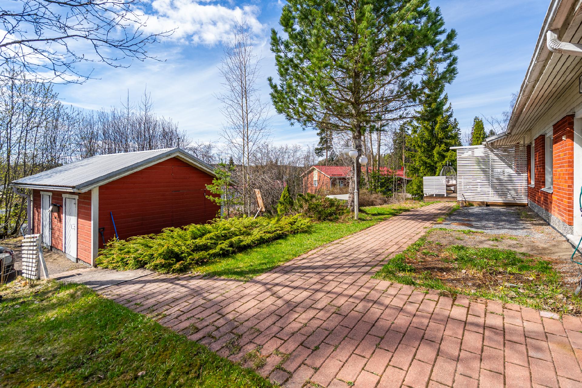 Poppelitie 11, Kukostensyrjä, Hämeenlinna