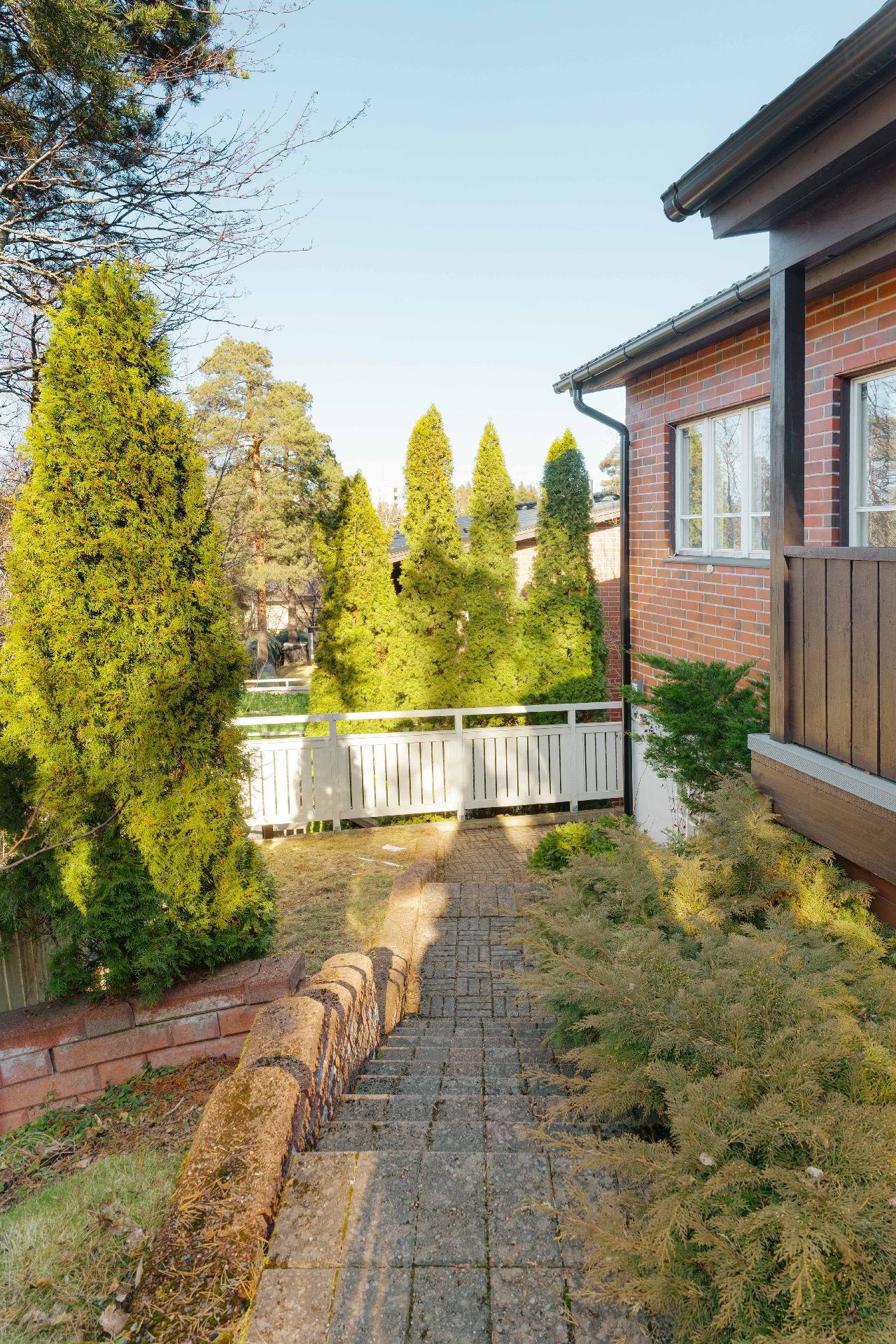 Ankkurinvarsi 11, Laurinlahti, Espoo