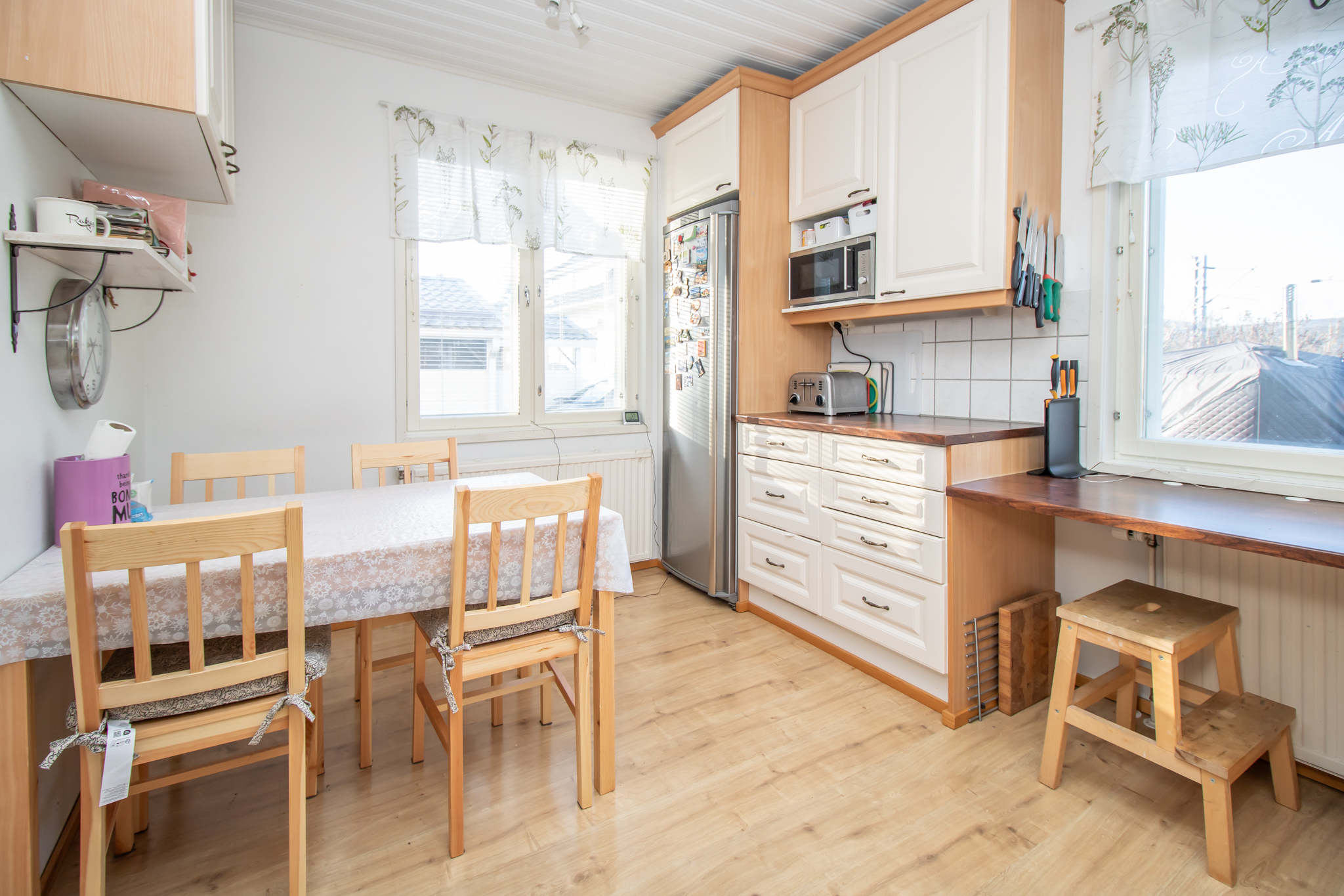 Keittiö/ruokailu