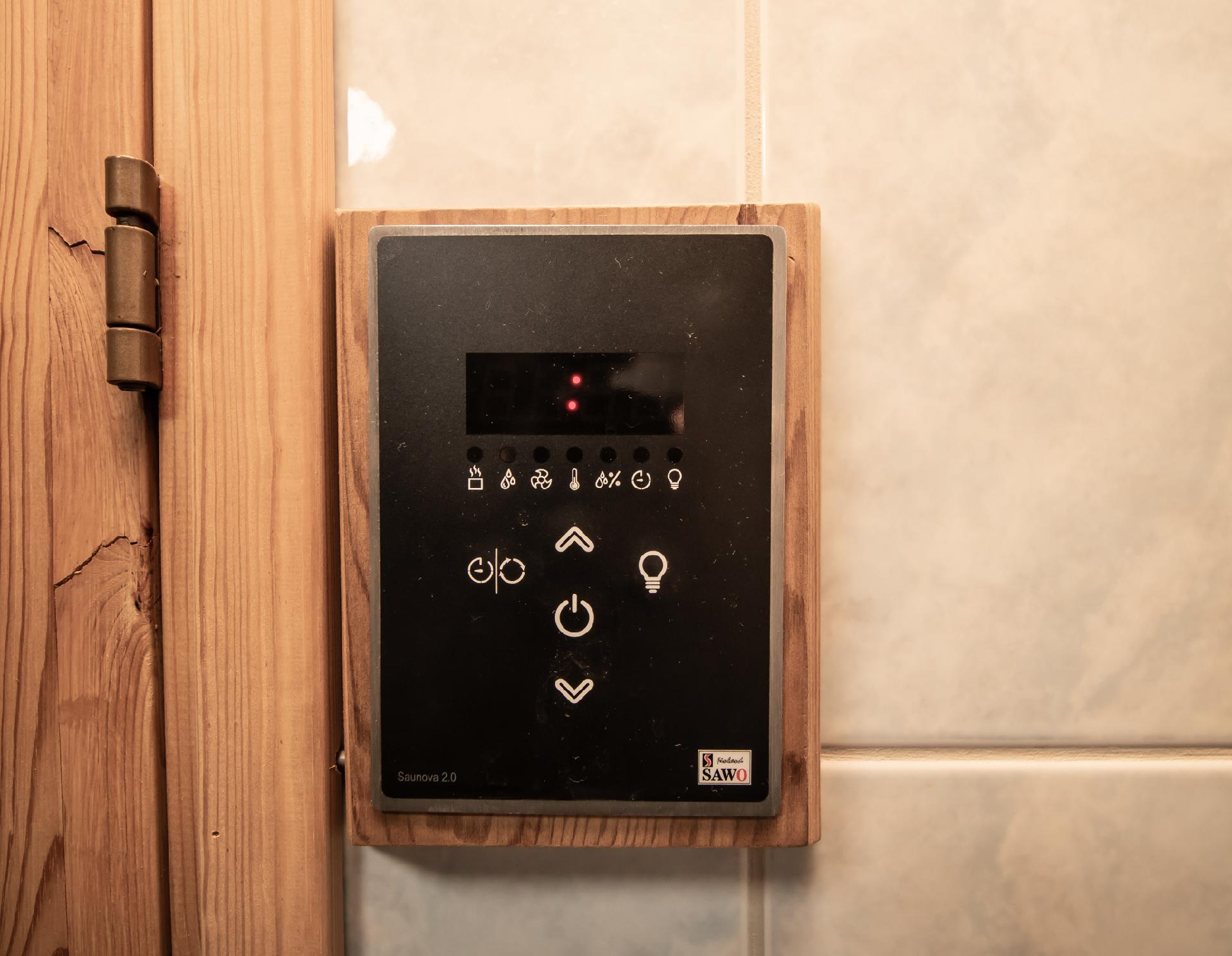 saunan ohjausyksikkö