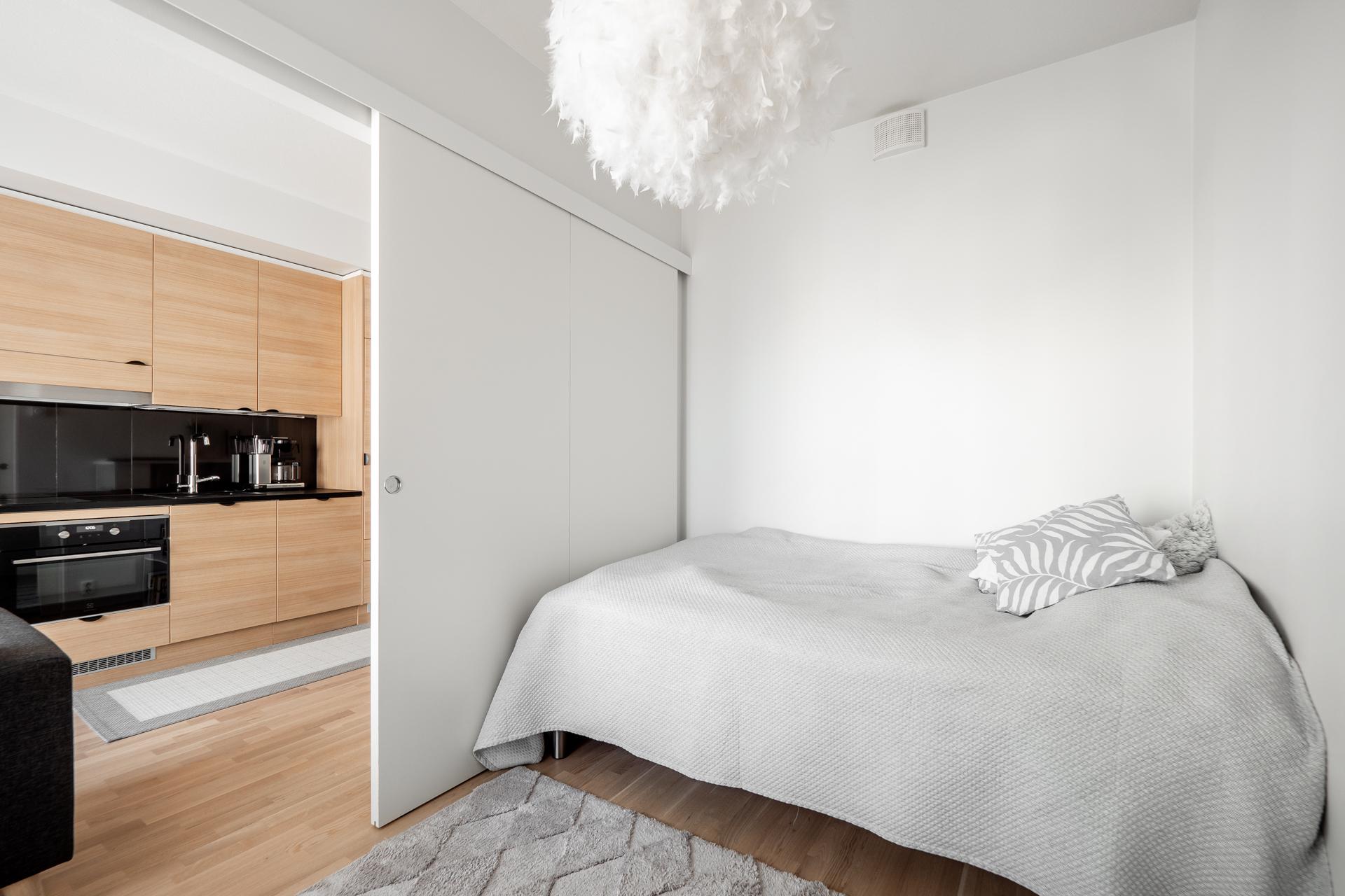 Rautatienkatu 1, Keskusta, Oulu