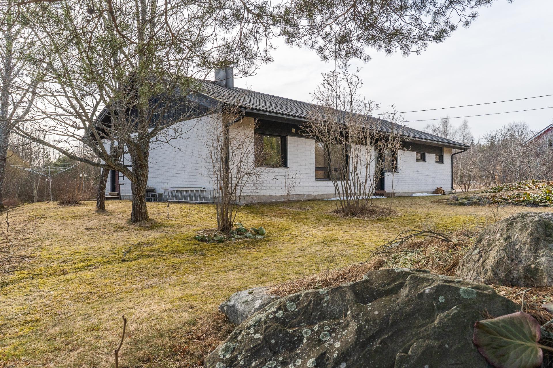 Kalliokuja 4, Monninkylä, Askola