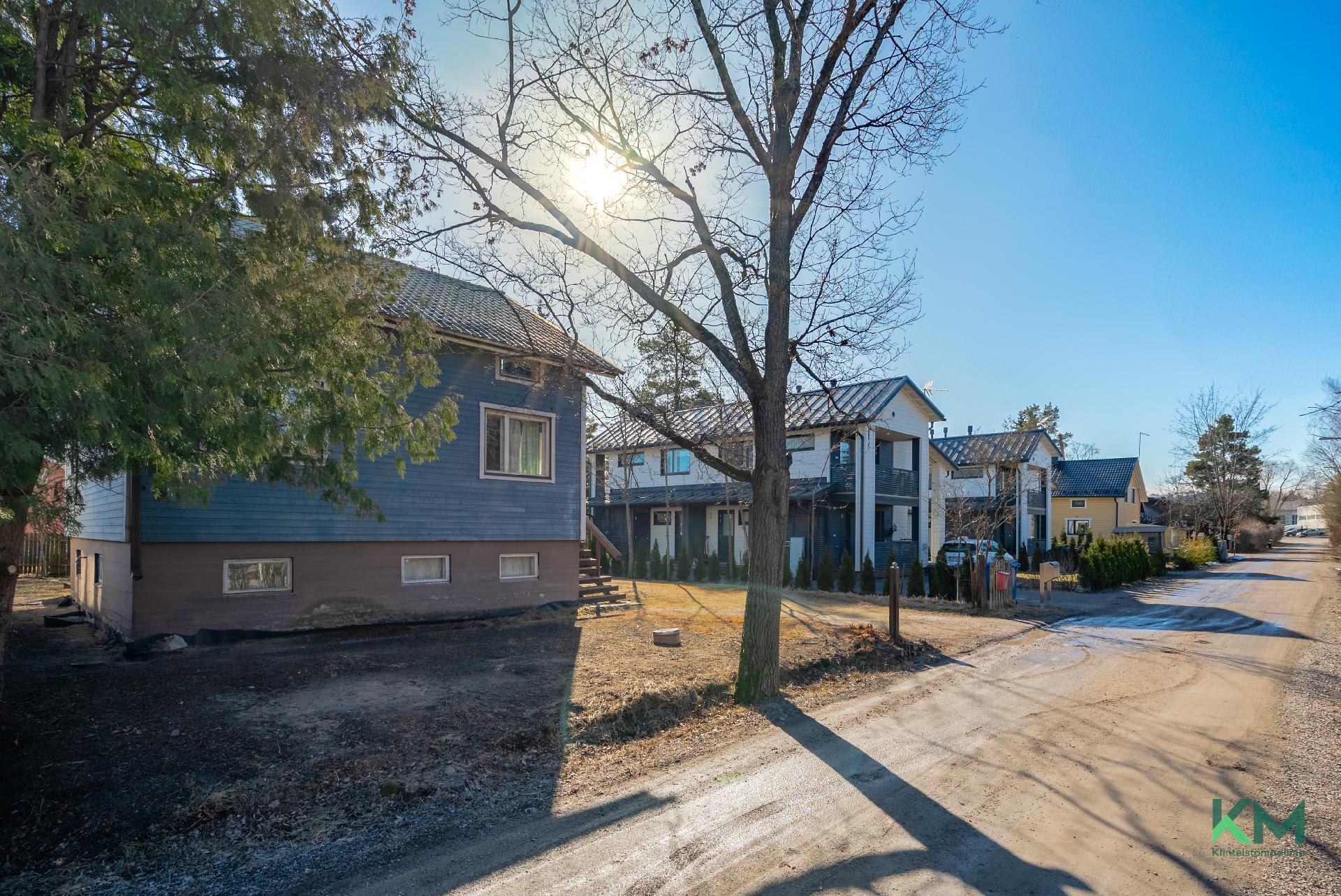 Suutarilassa Uranuksentiellä