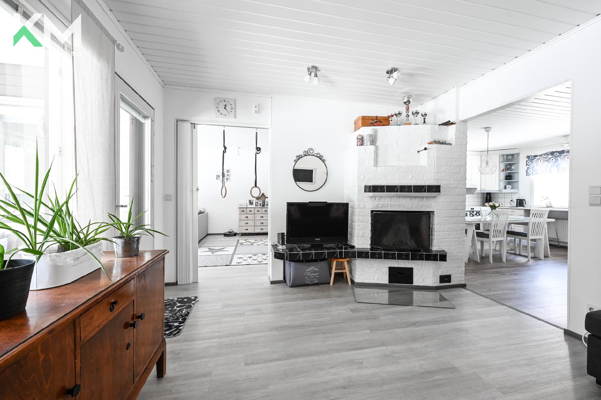 Kärppätie 5, Autio, Kurikka