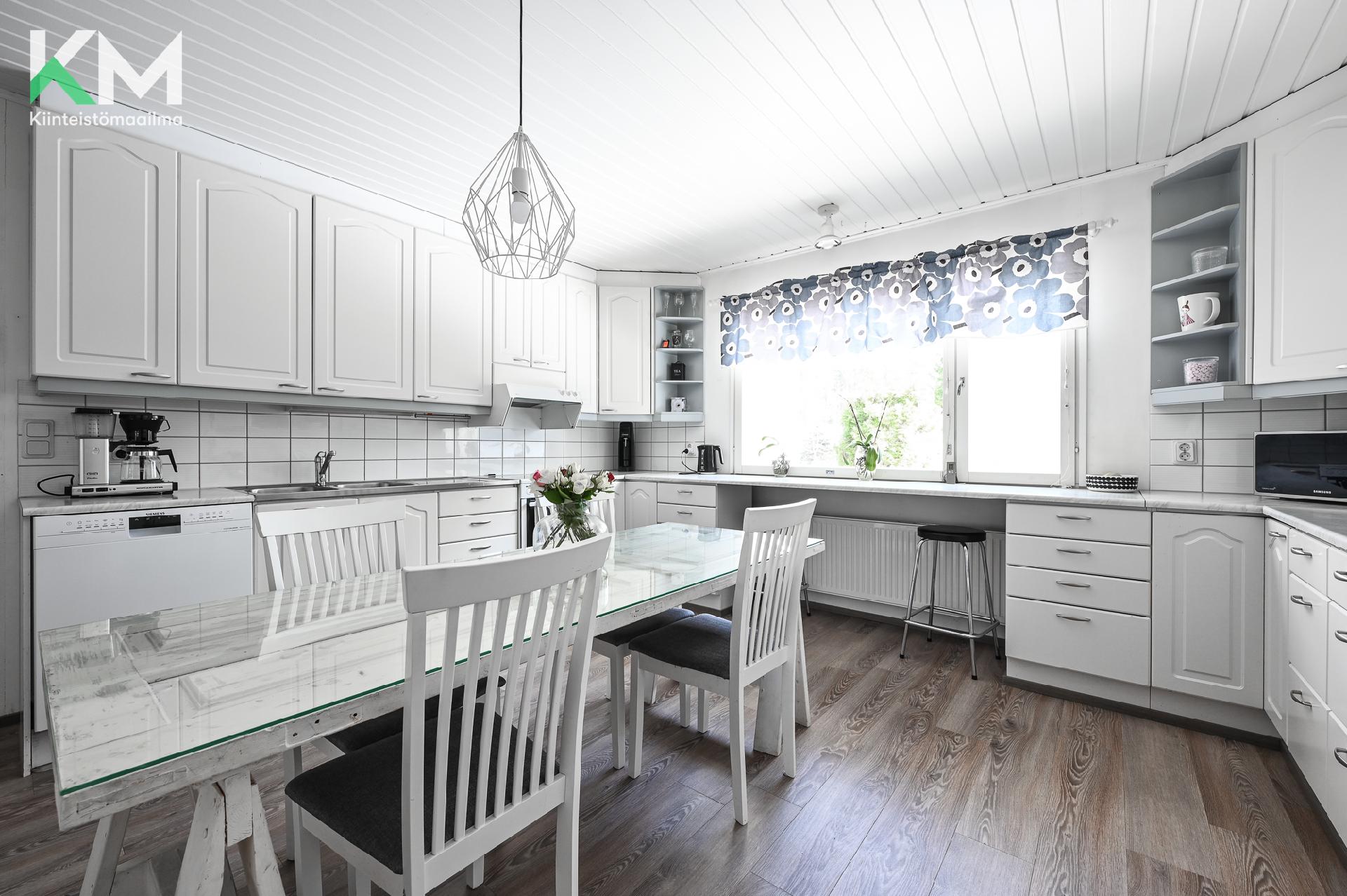 Kärppätie 5, Autio, Kurikka