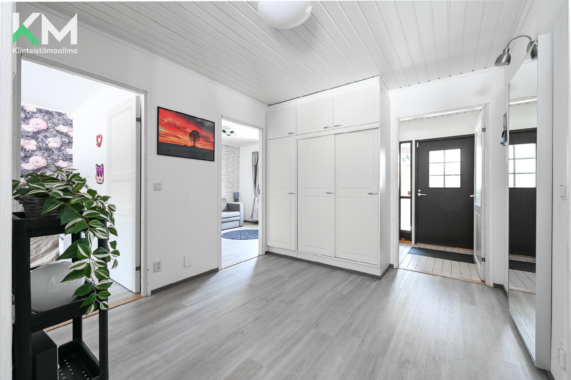 Kärppätie 5, Autio, Kurikka