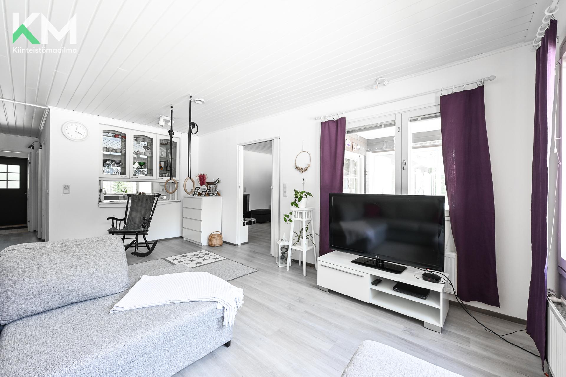 Kärppätie 5, Autio, Kurikka