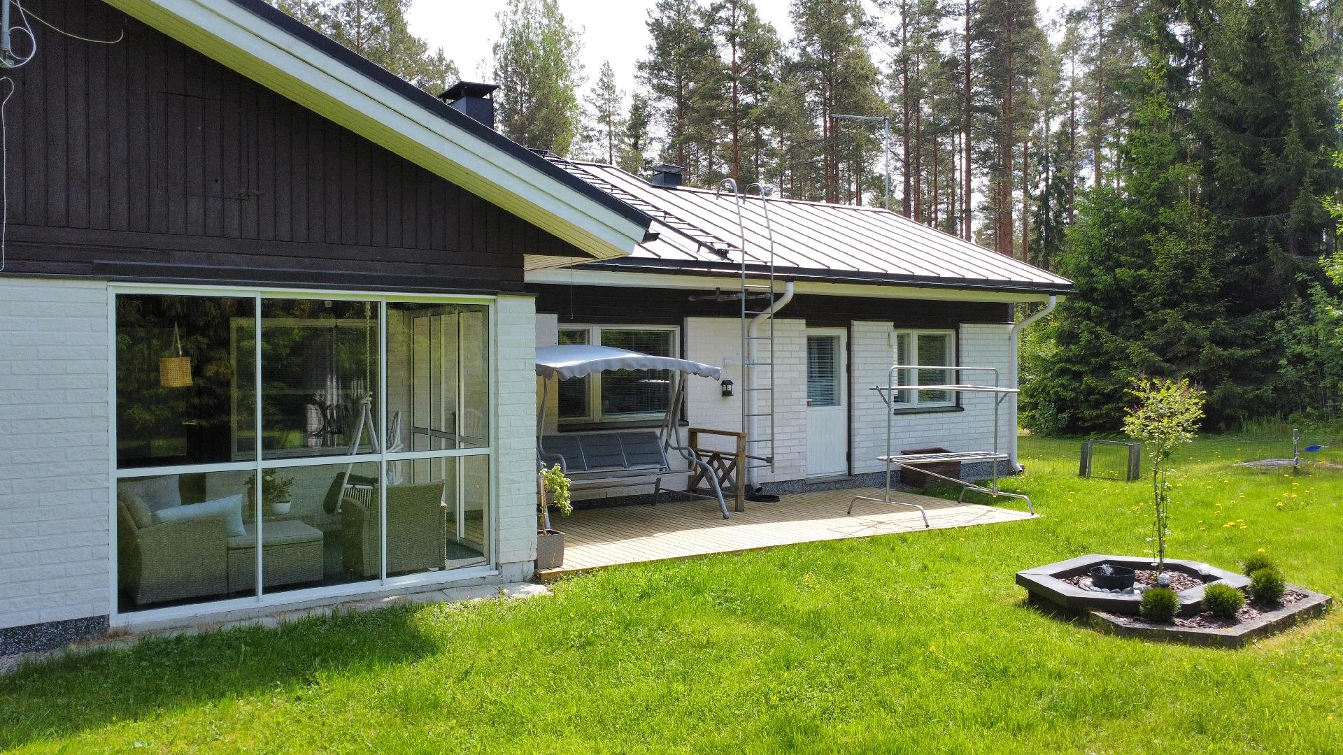 Kärppätie 5, Autio, Kurikka