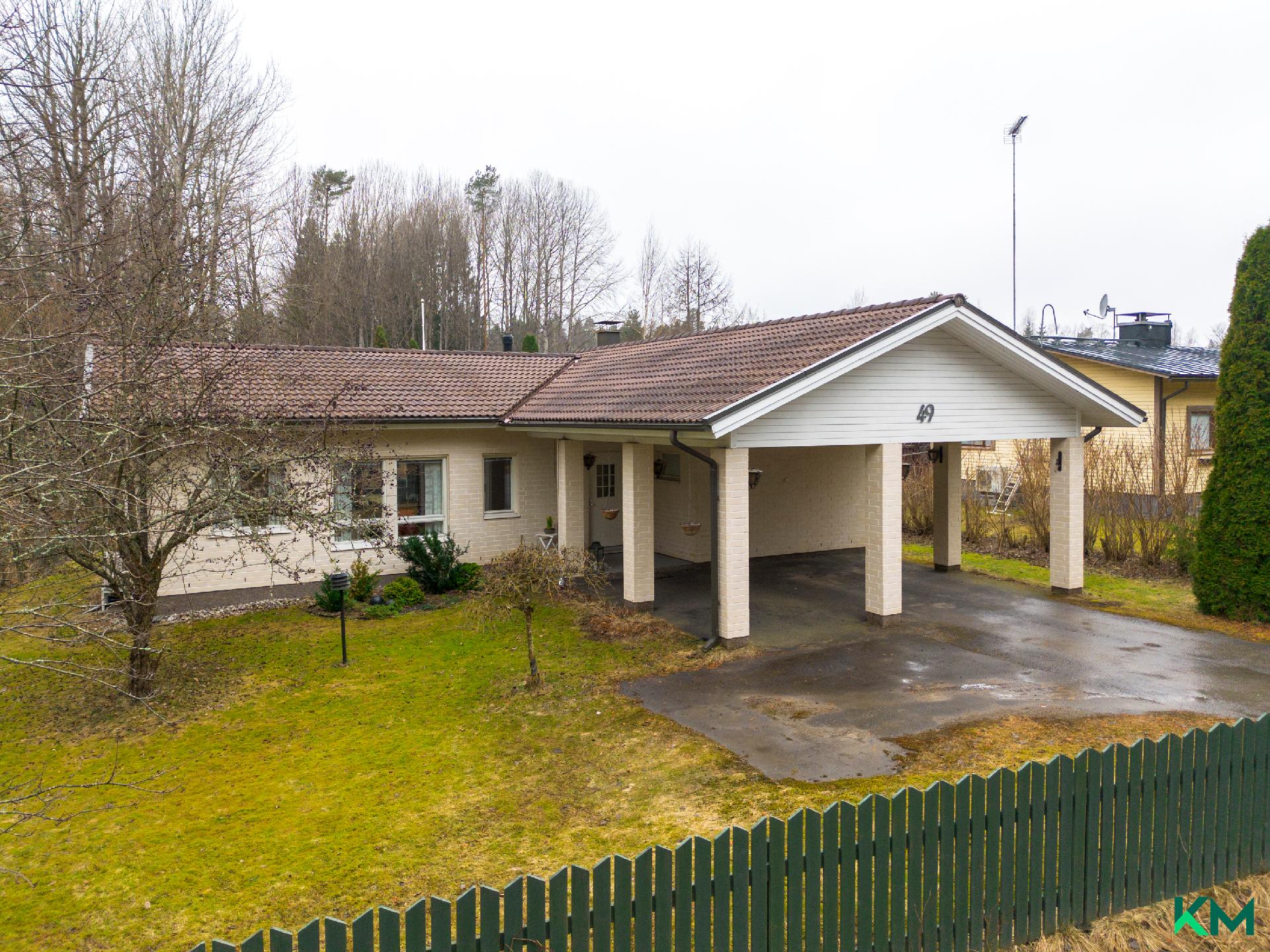 Pitkäkatu 49, Vienola, Lohja