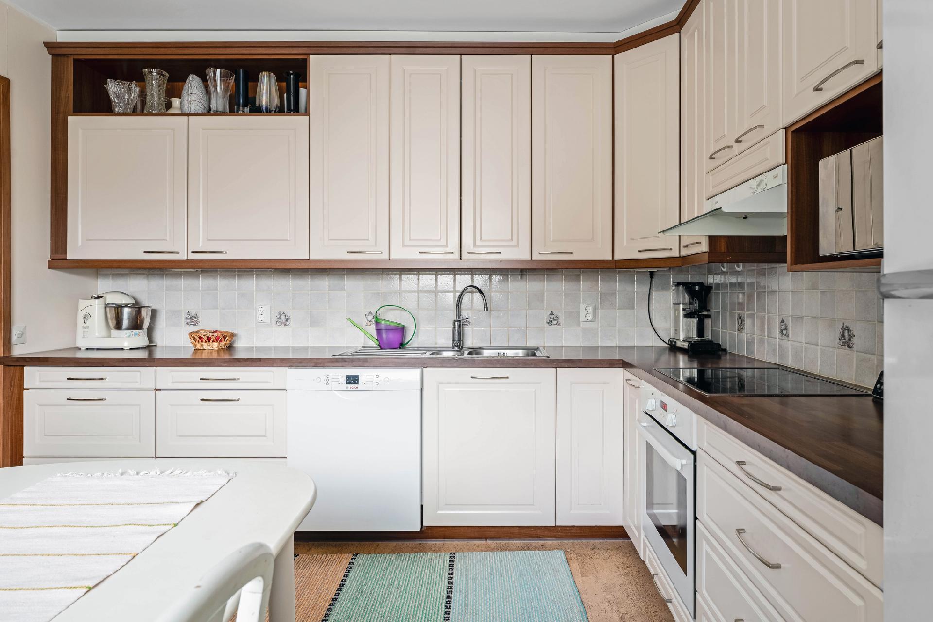 Linnainmaankatu 10, Linnainmaa, Tampere