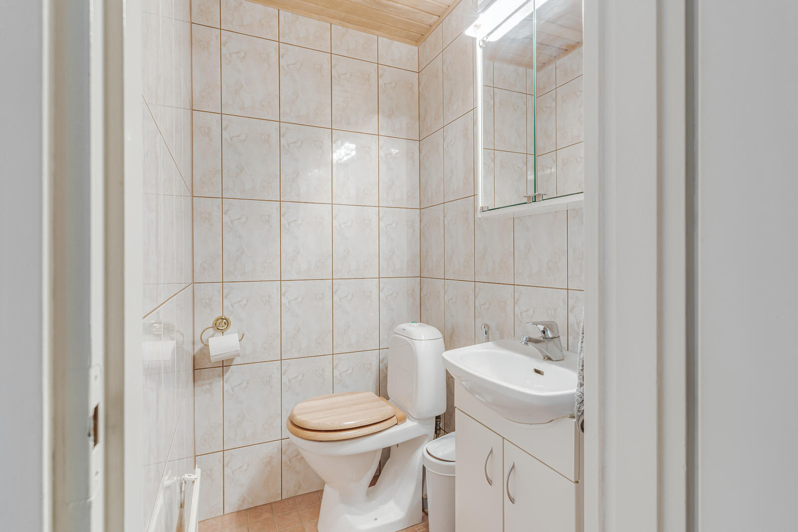 Huttumyllyntie 6B, Myllypuro, Helsinki