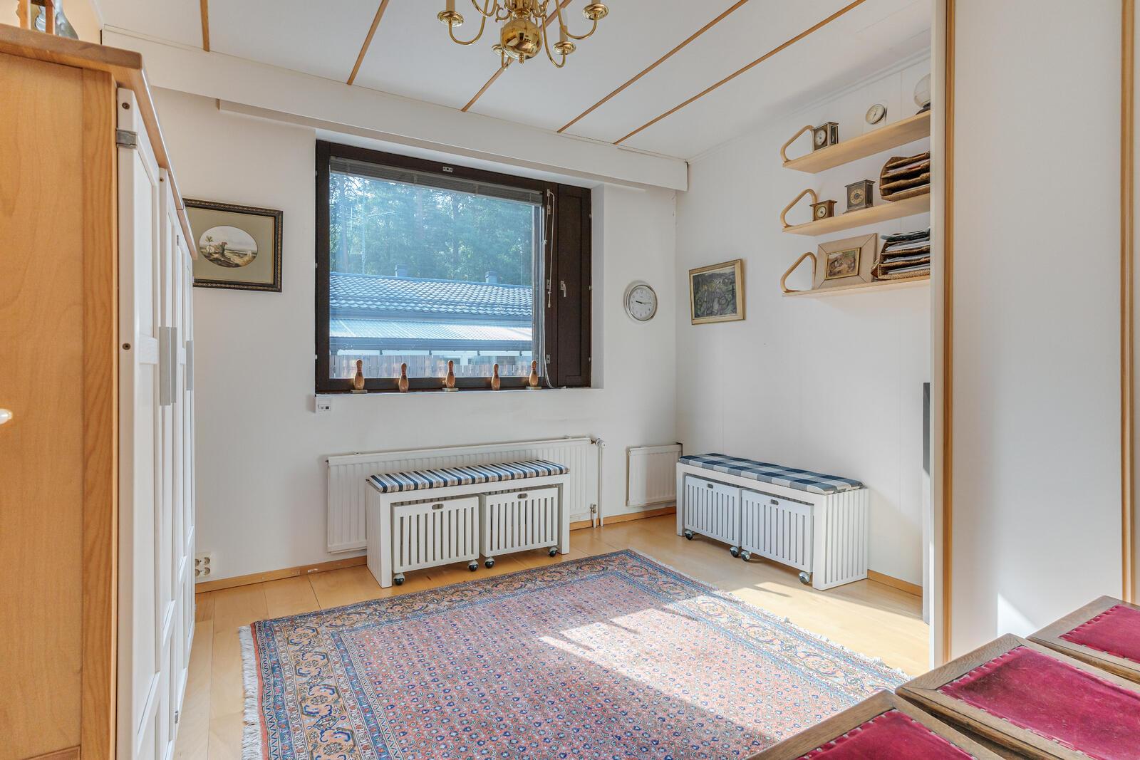 Huttumyllyntie 6B, Myllypuro, Helsinki