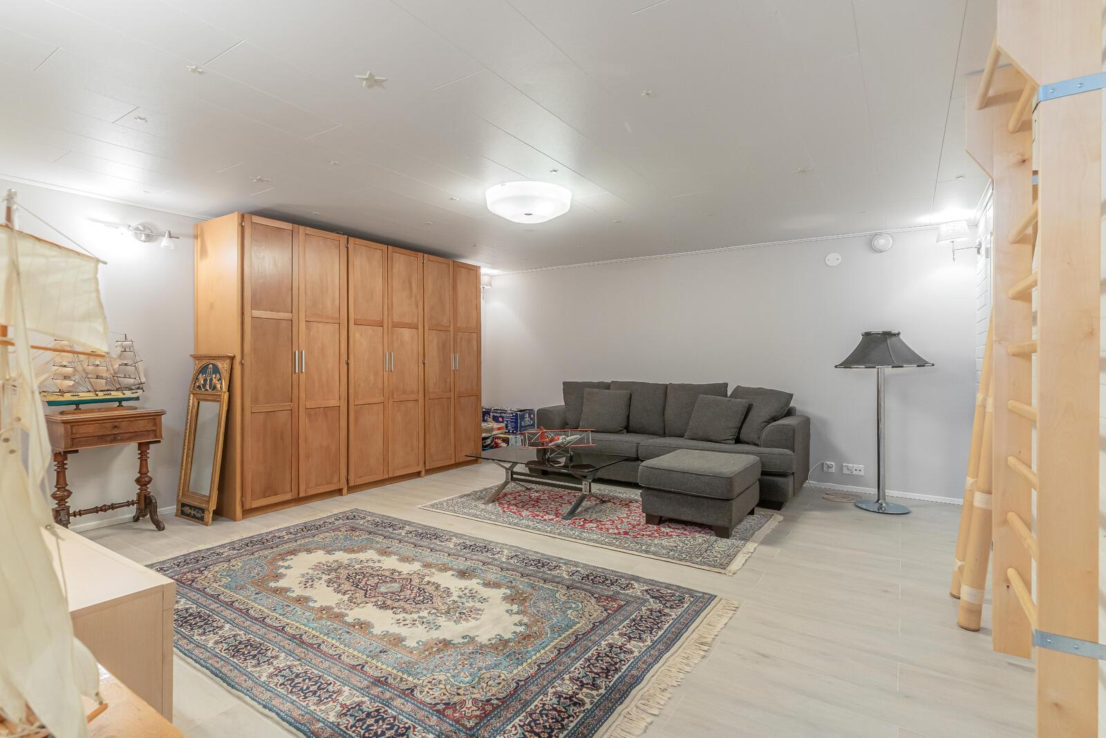 Huttumyllyntie 6B, Myllypuro, Helsinki