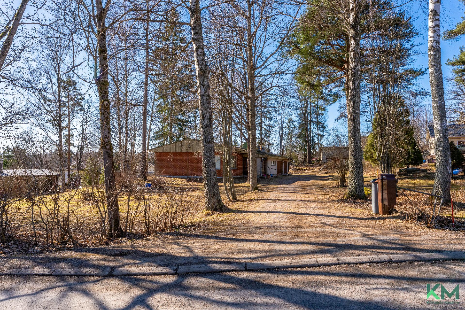 Tallimestarinkuja 4, Järvenperä, Espoo
