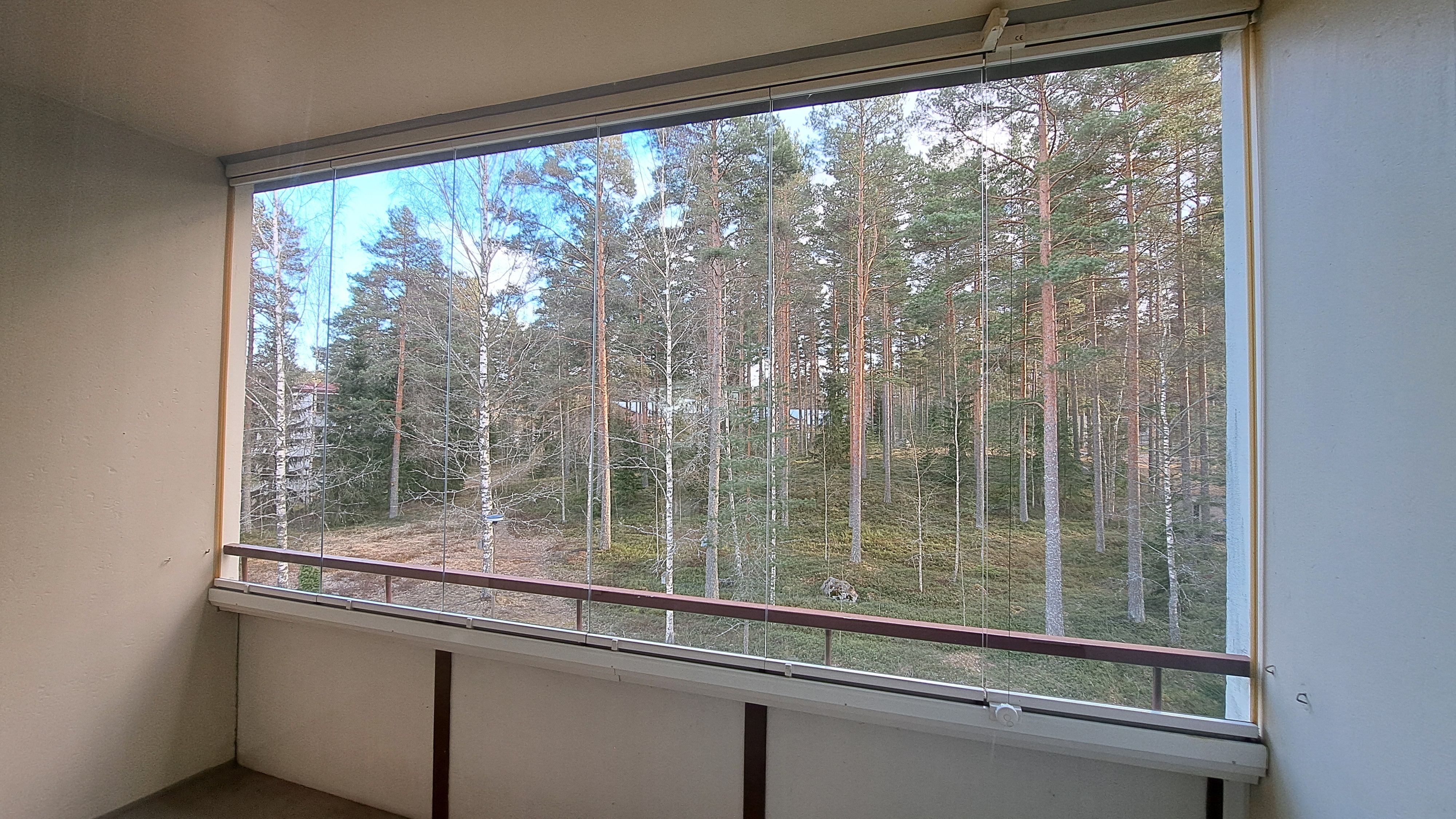 NÄKYMÄ PARVEKKEELTA