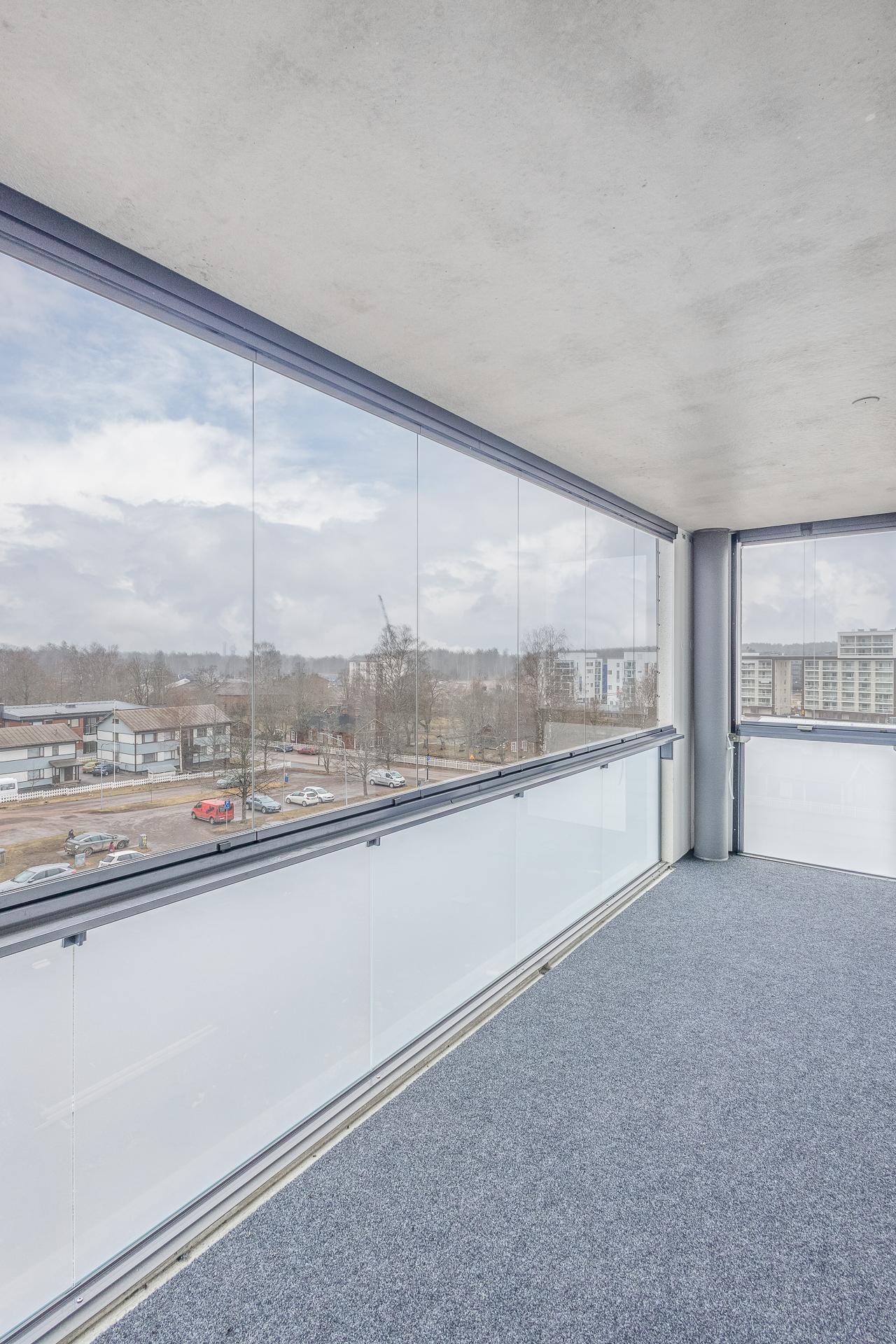 parvekkeen näkymiä