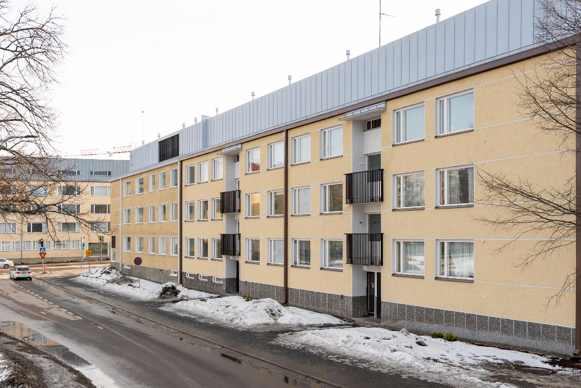 Julkisivu