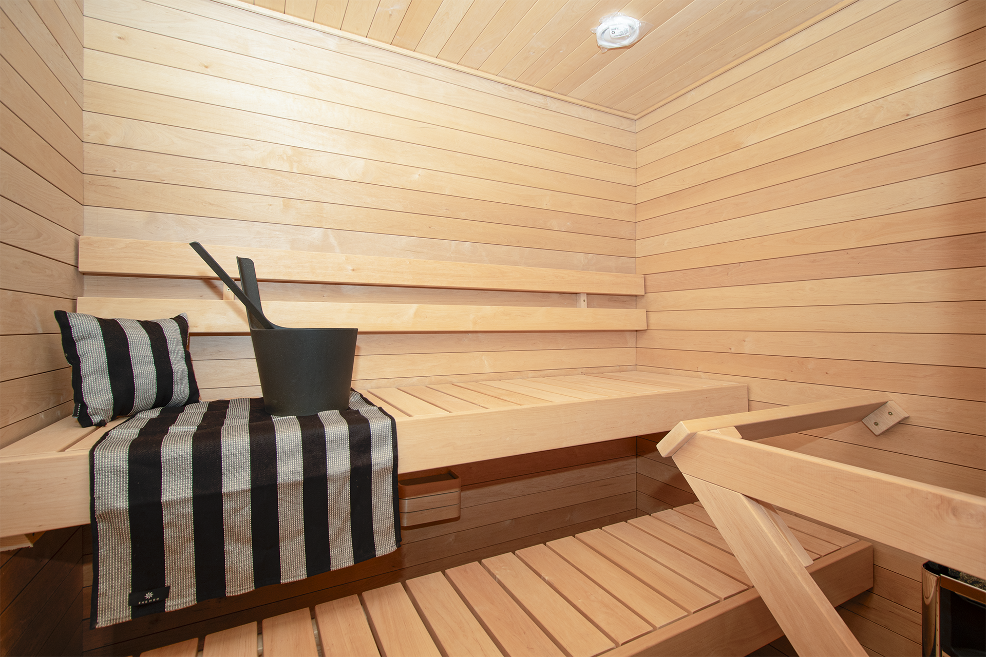 Valmiin C 3 asunnon sauna.