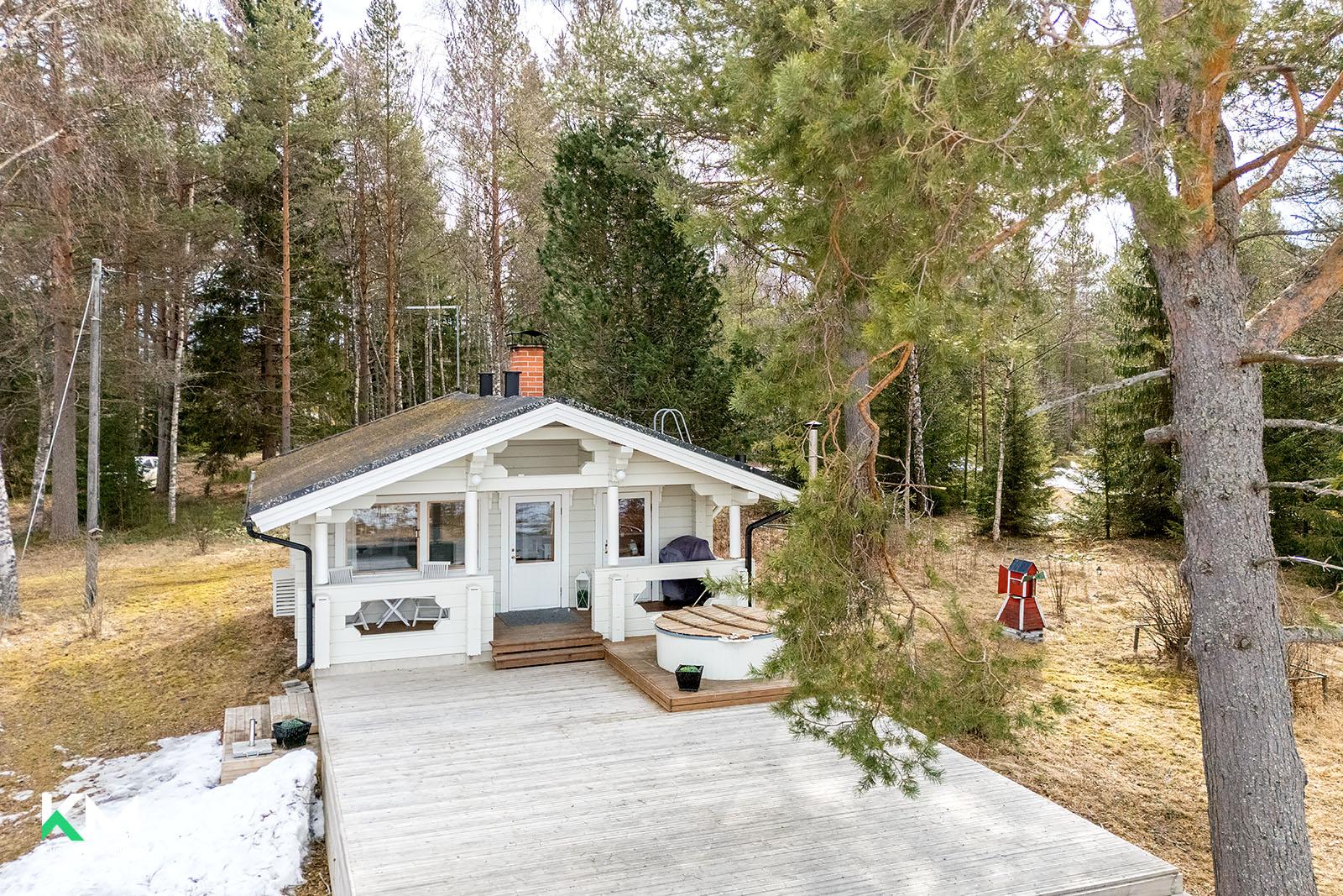 Hylkykarinkuja 16, Varjakka, Oulu