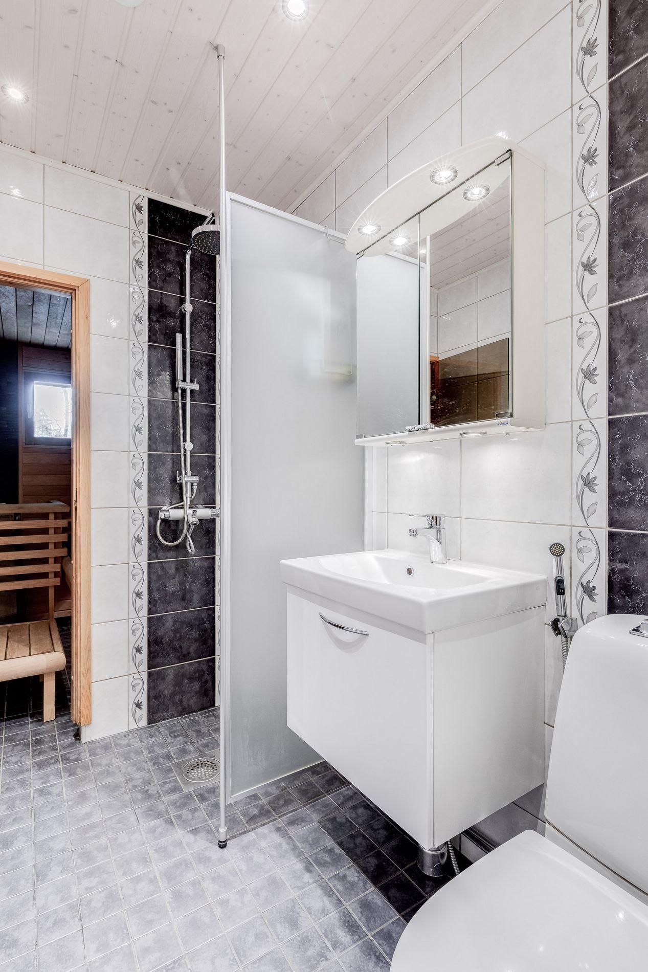 Ylipalontie 30, Paloheinä, Helsinki