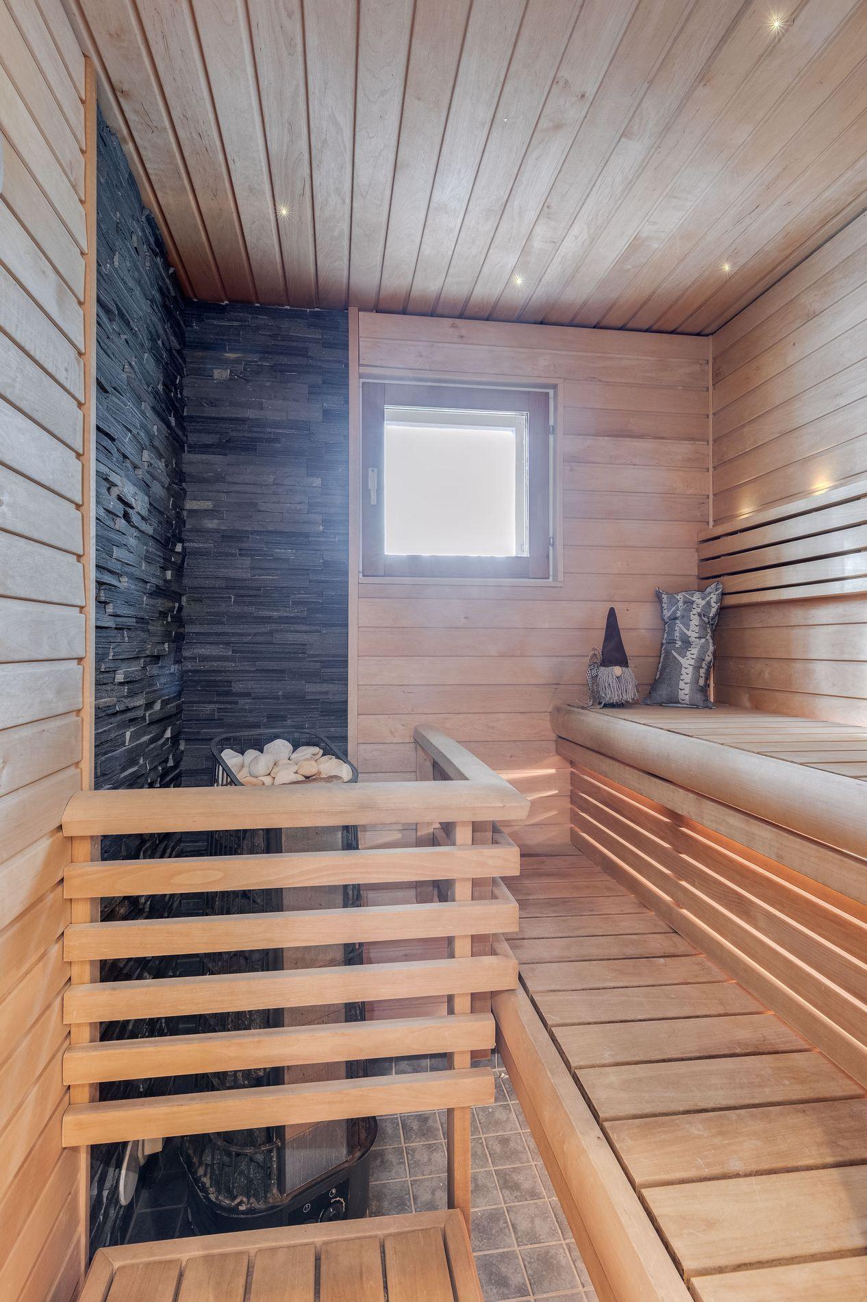 Ylipalontie 30, Paloheinä, Helsinki