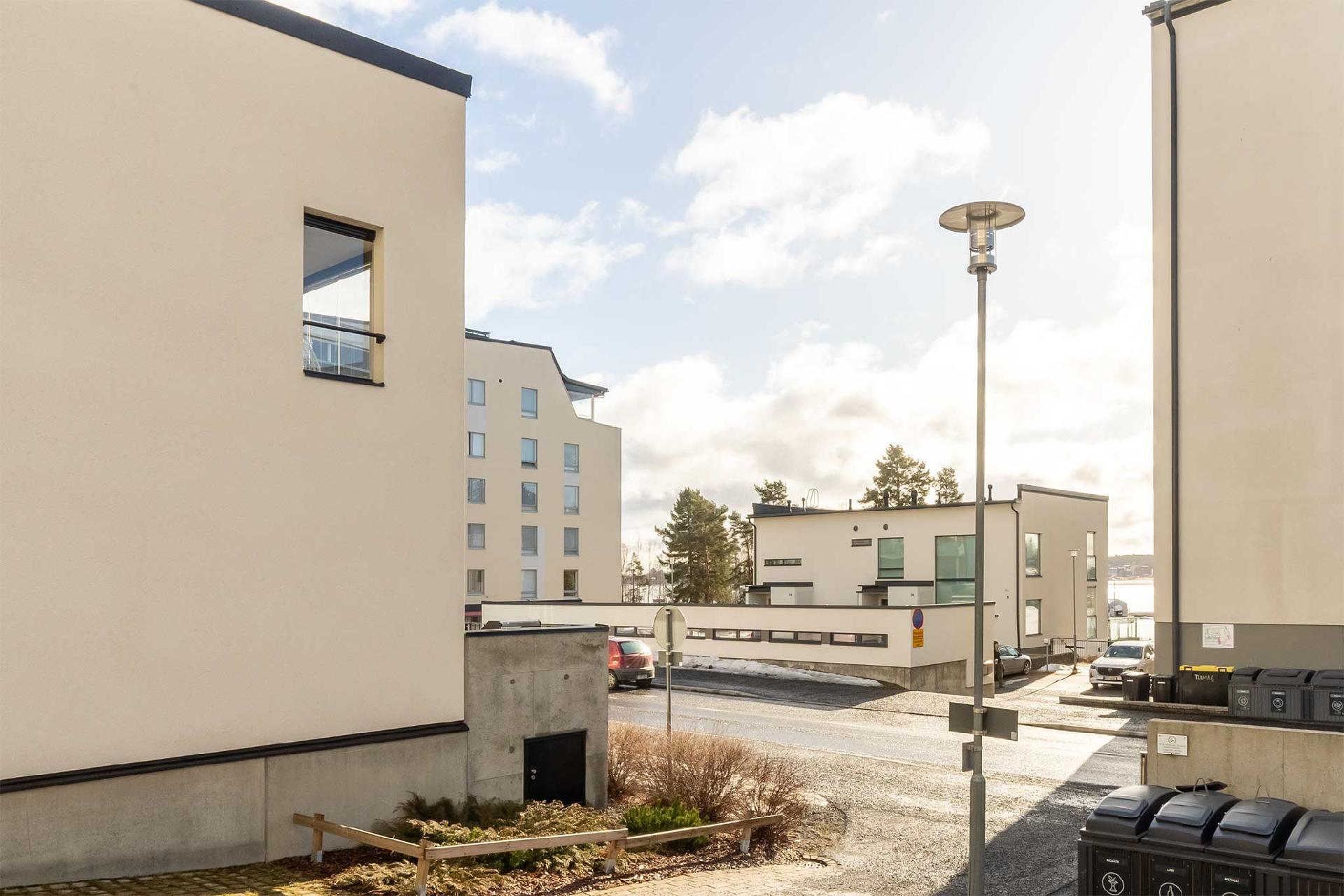 Halkoniemenrinne 1, Lentävänniemi, Tampere