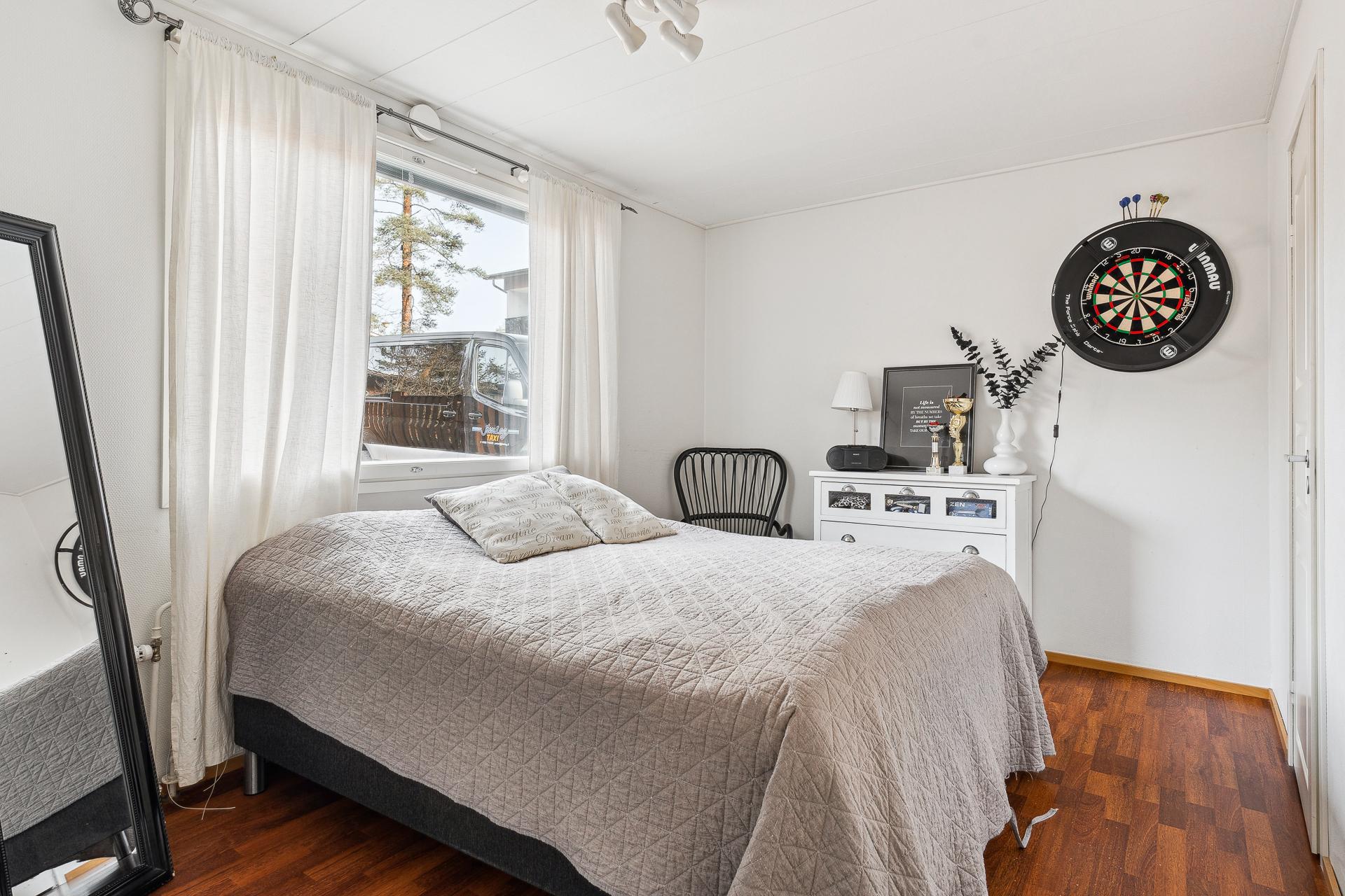 Mh 1, jossa vaatehuone