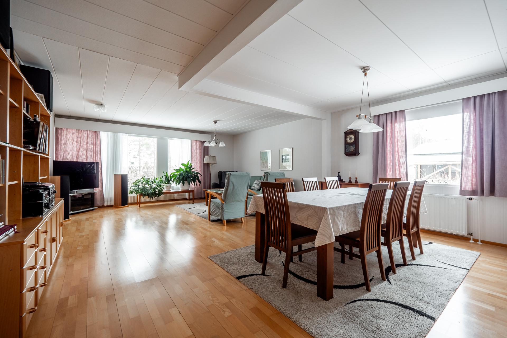 Isterintie 1, Kastelli, Oulu