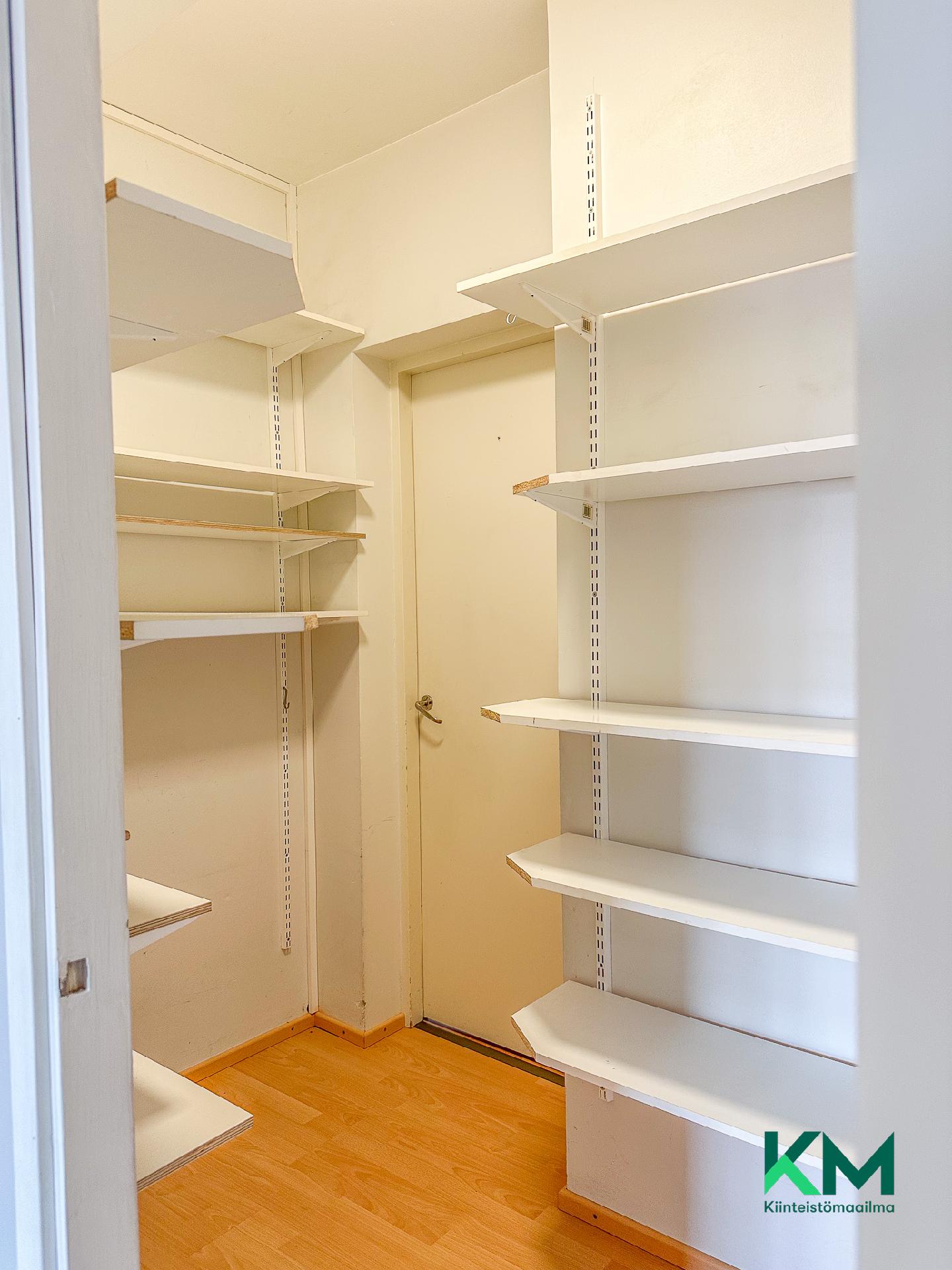 Niputtajankatu 12, Laitaatsilta, Savonlinna