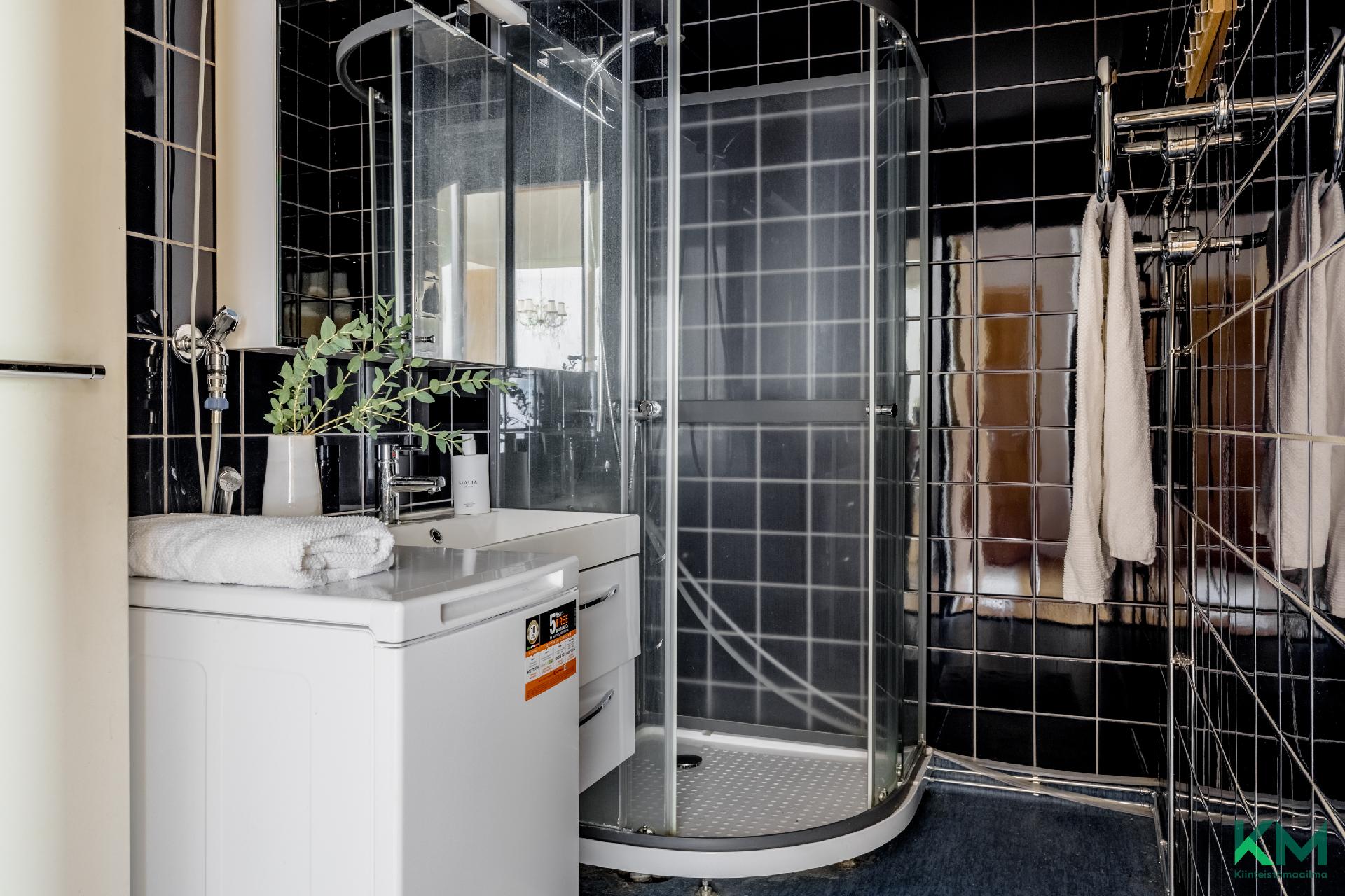 Kyösti Kallion tie 8, Kulosaari, Helsinki