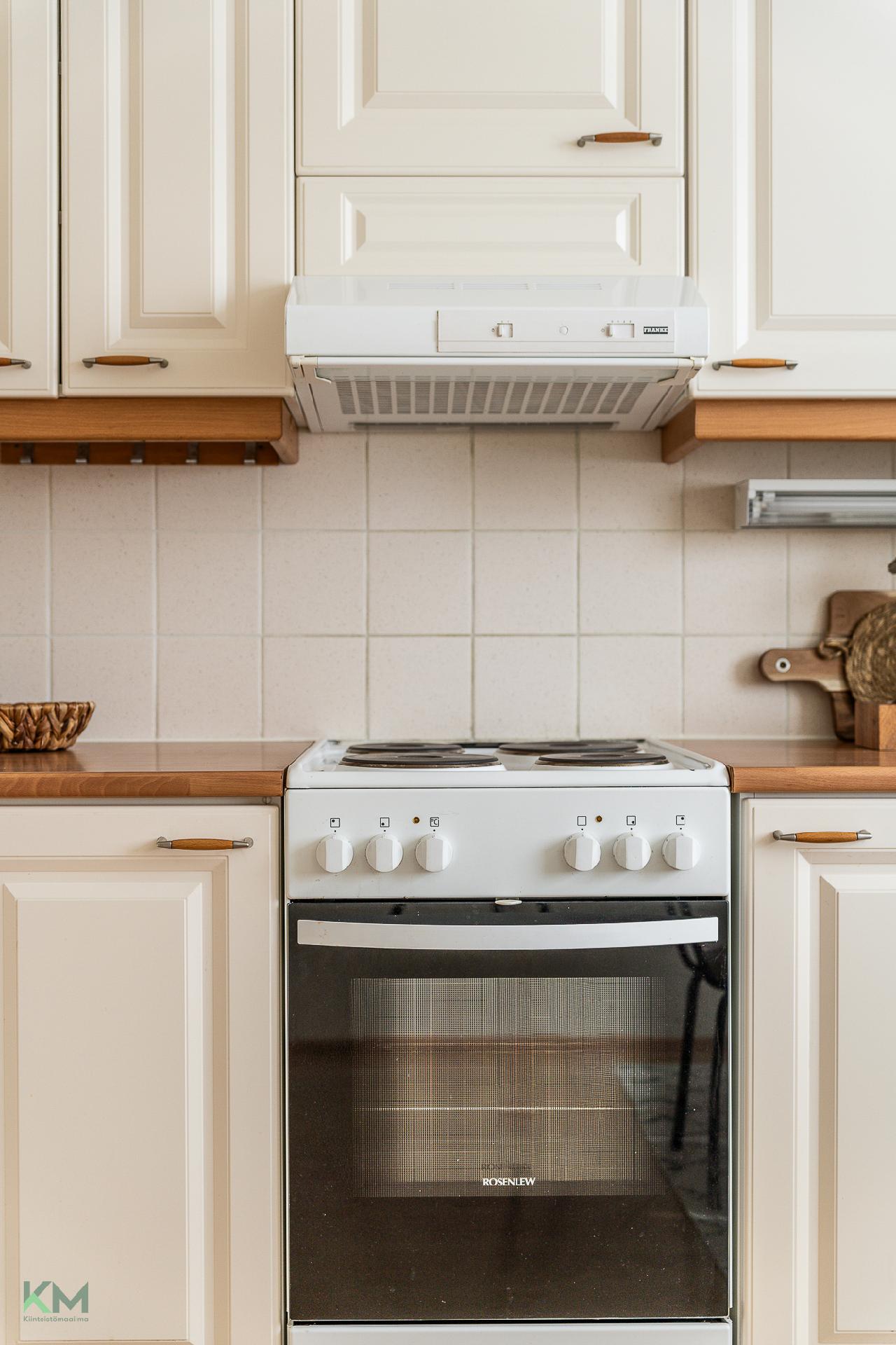 Tuirantie 15, Tuira, Oulu