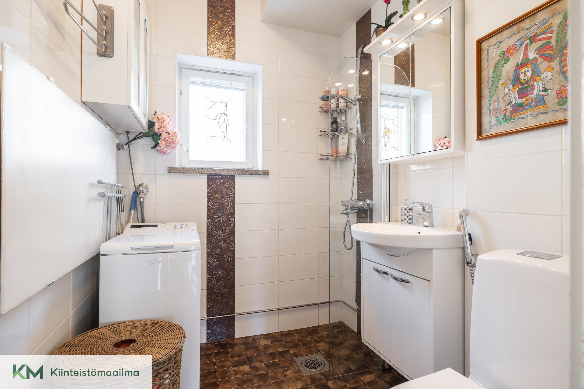 Anjalankatu 5, Kotkansaari, Kotka