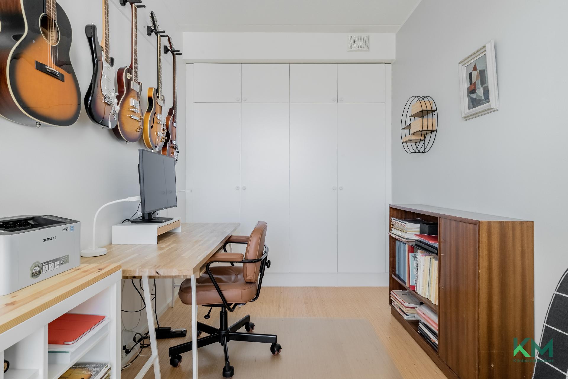 Makuuhuone 3/Työhuone