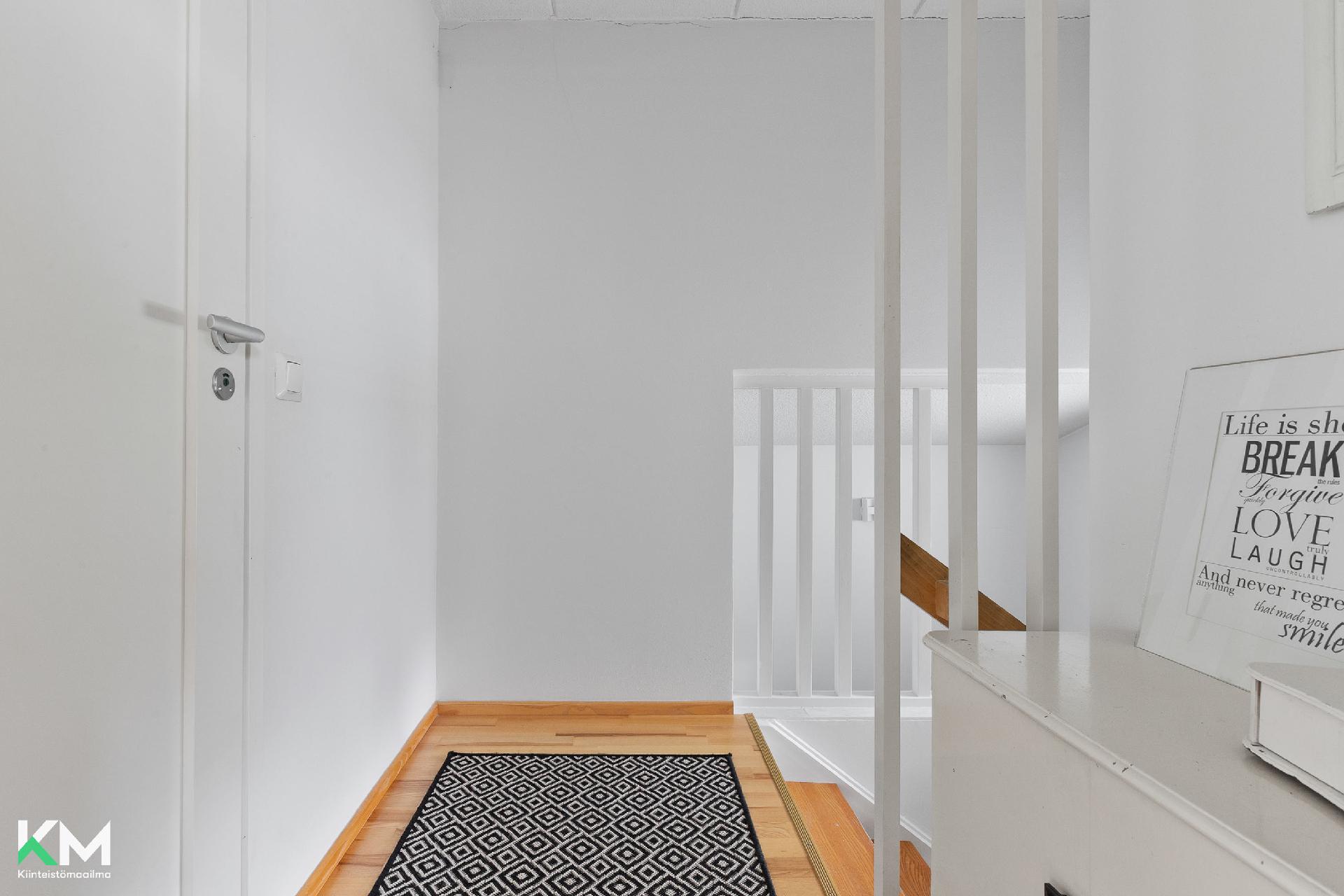 Raput yläkerrasta keskikerrokseen