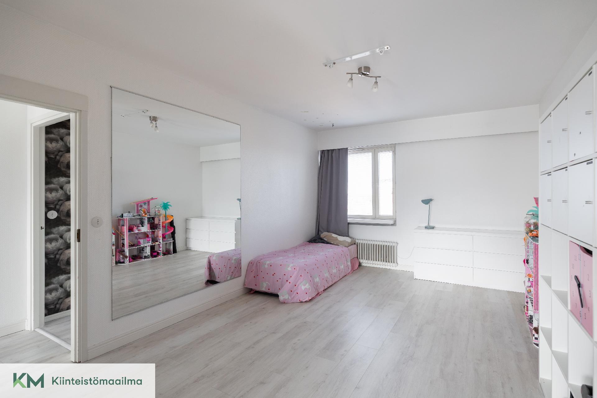 Keskuskatu 3, Kotkansaari, Kotka