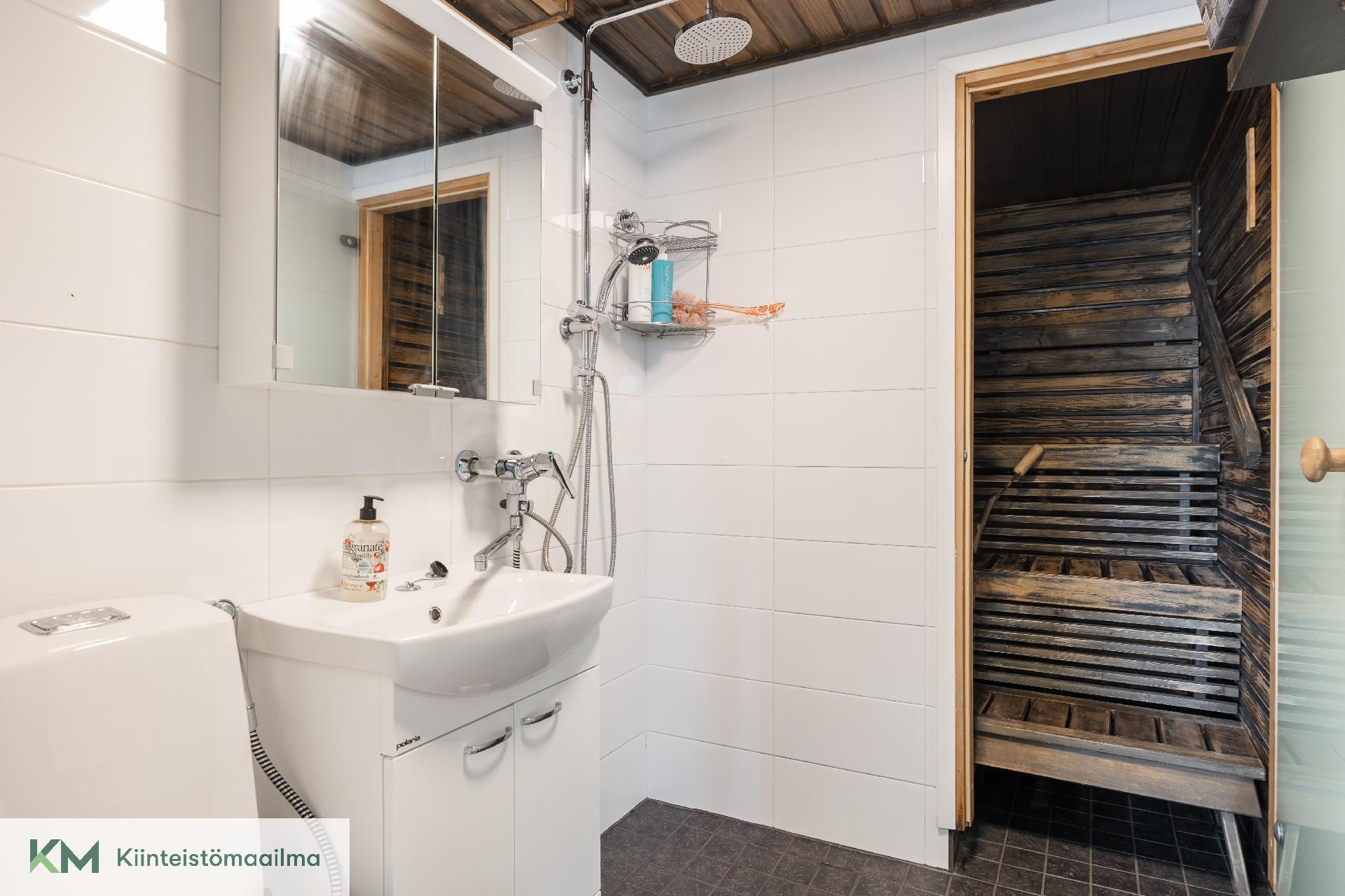 Keskuskatu 3, Kotkansaari, Kotka