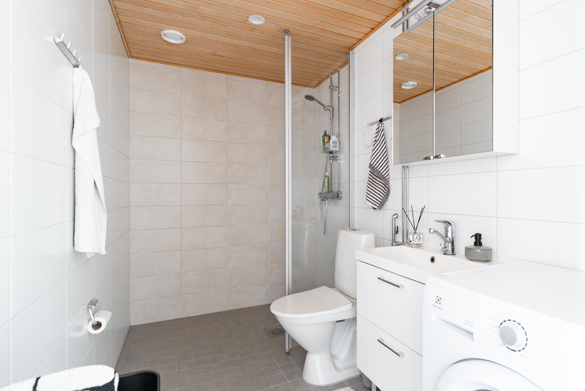 Satamakatu 15, Lutakko, Jyväskylä