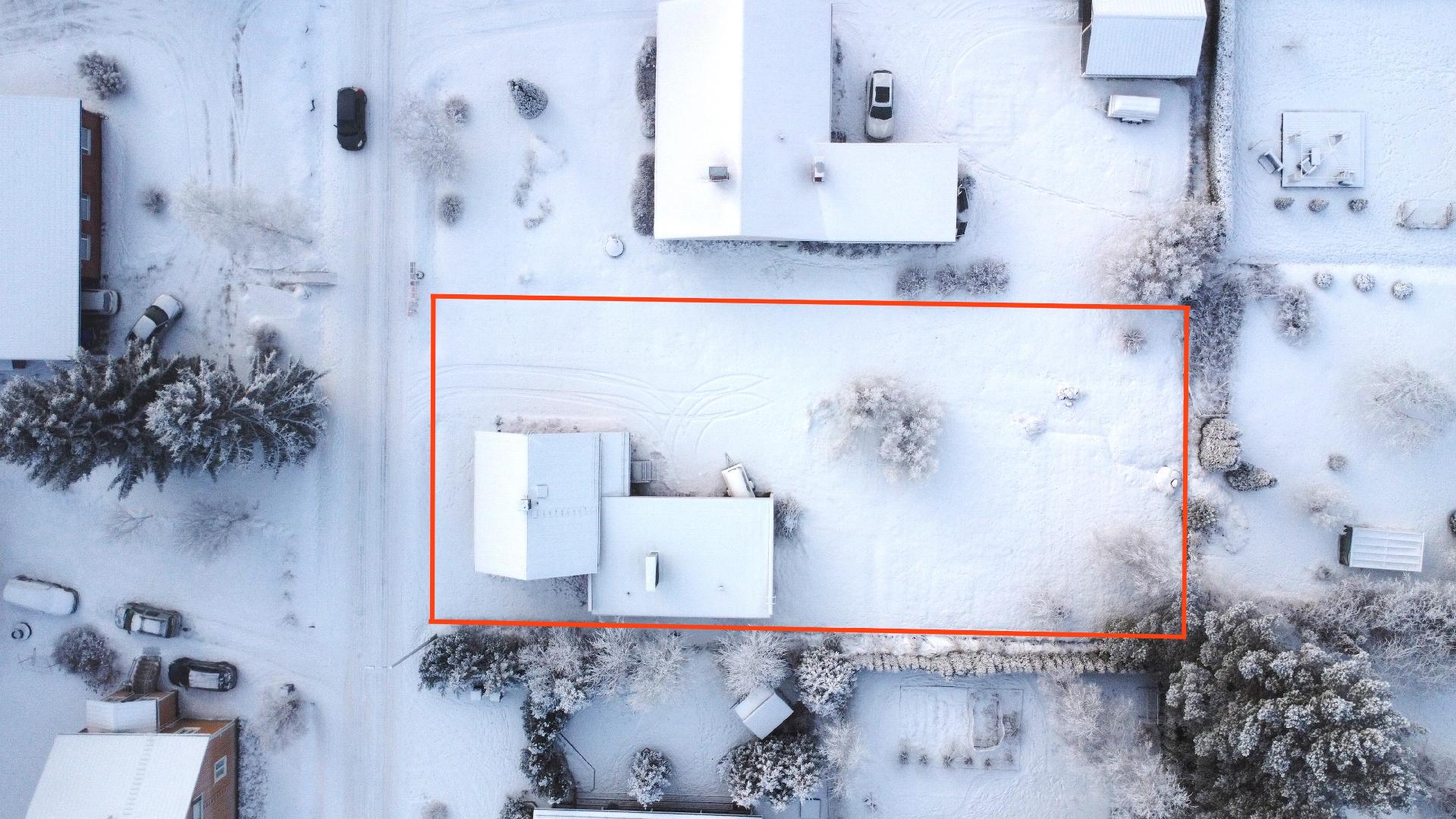 suuntaa antavat tontin rajat