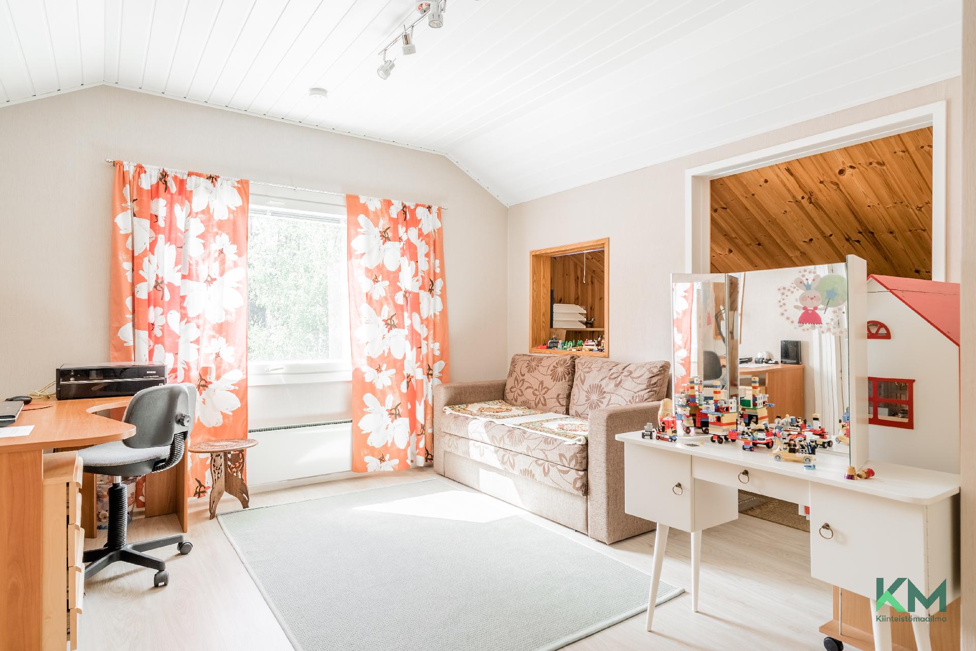 Lemmikkirinne 1, Tikkurila, Vantaa